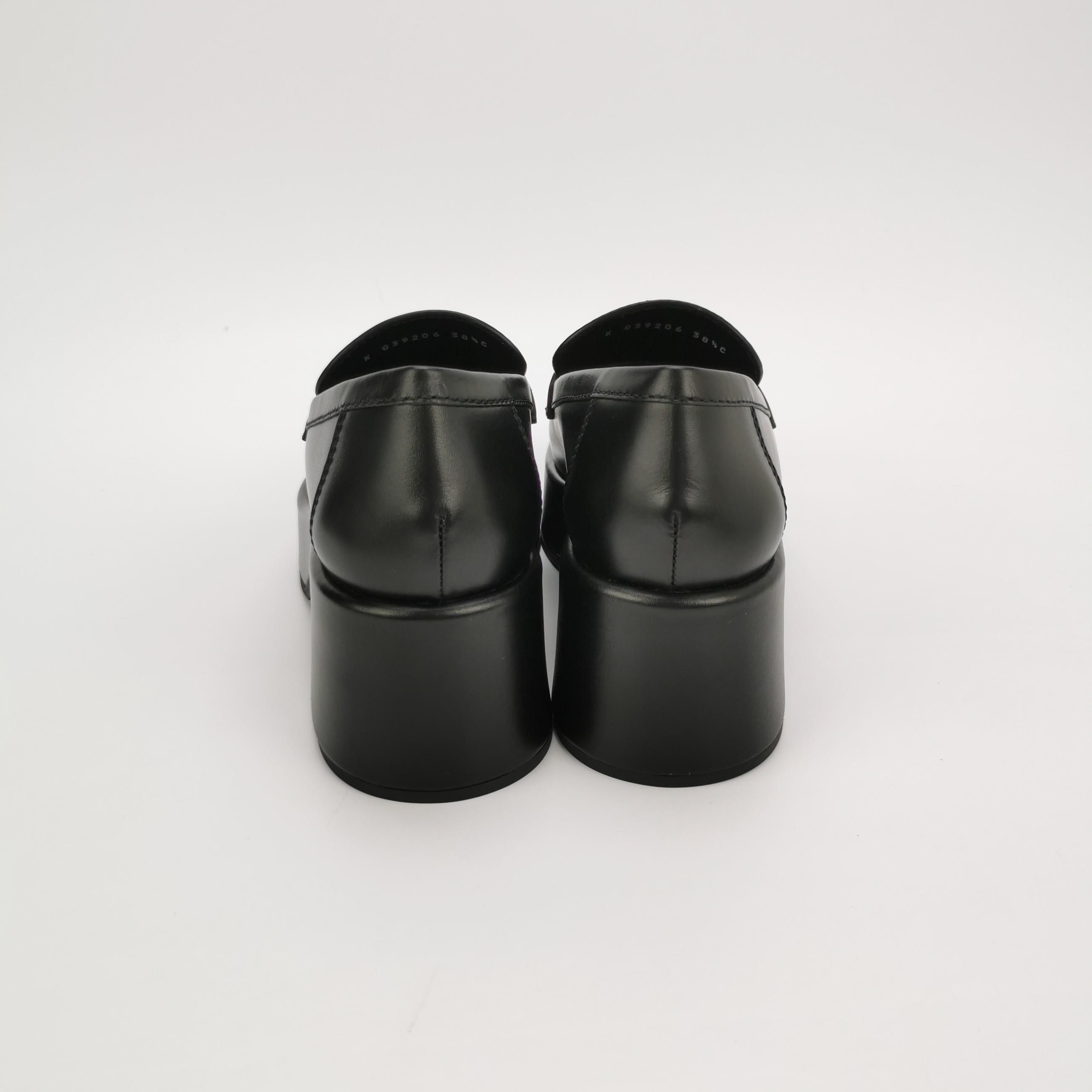 Chanel Chanel Women 8-5 Flats Size US 8.5 / IT 38.5 - 4 Thumbnail