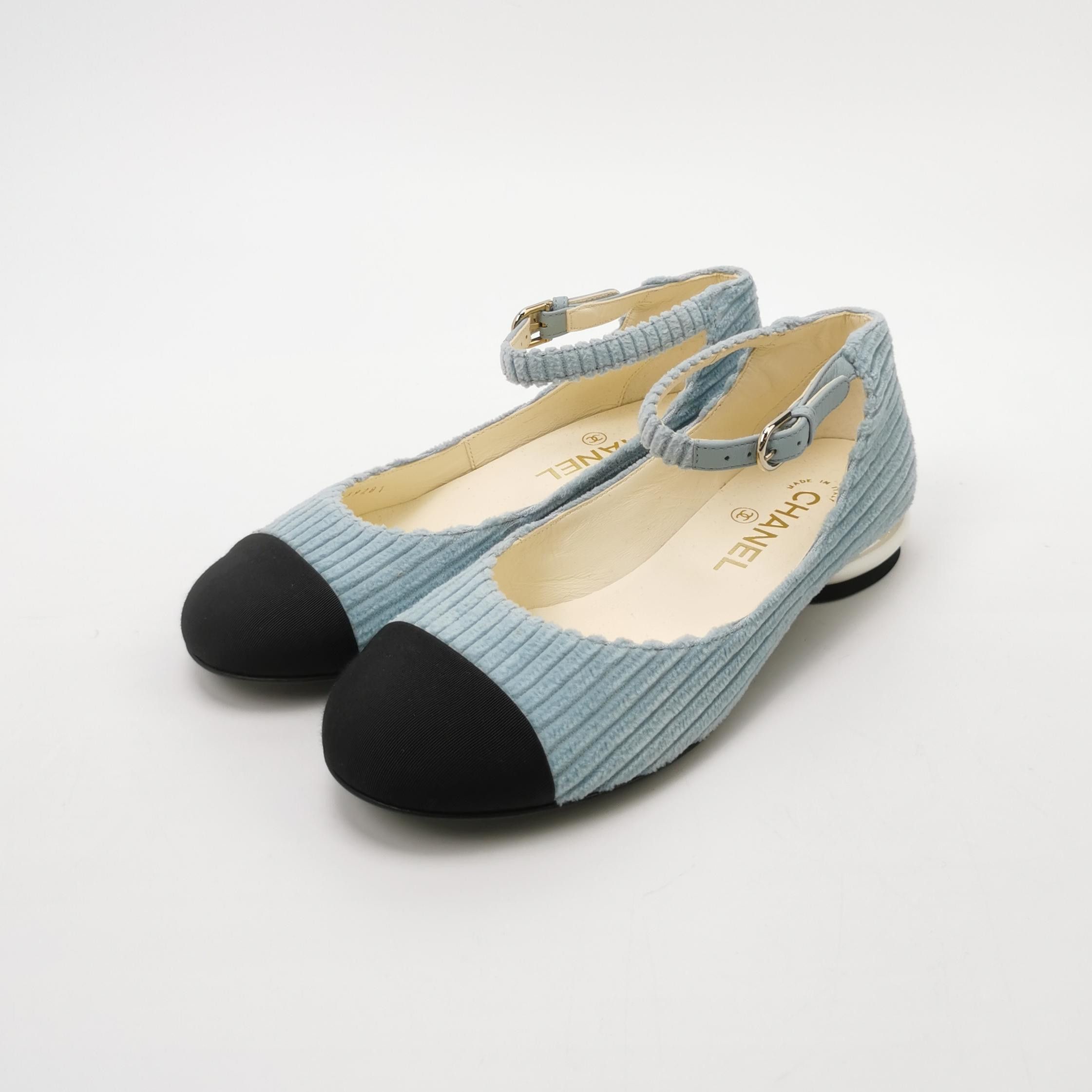 Chanel Chanel Women 6-5 Flats Size US 6.5 / IT 36.5 - 2 Thumbnail