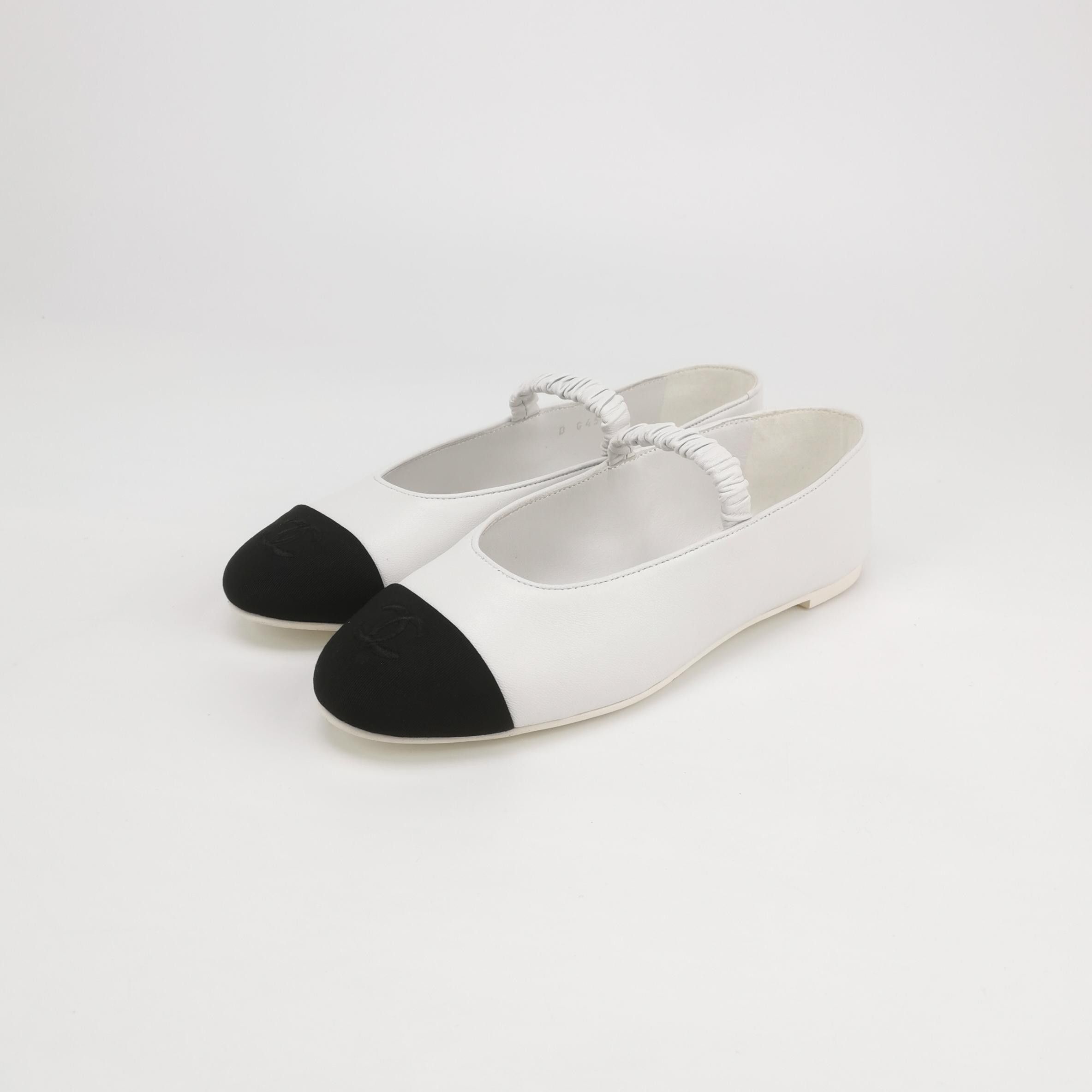 Chanel Chanel Women 8 Flats Size US 8 / IT 38 - 2 Thumbnail