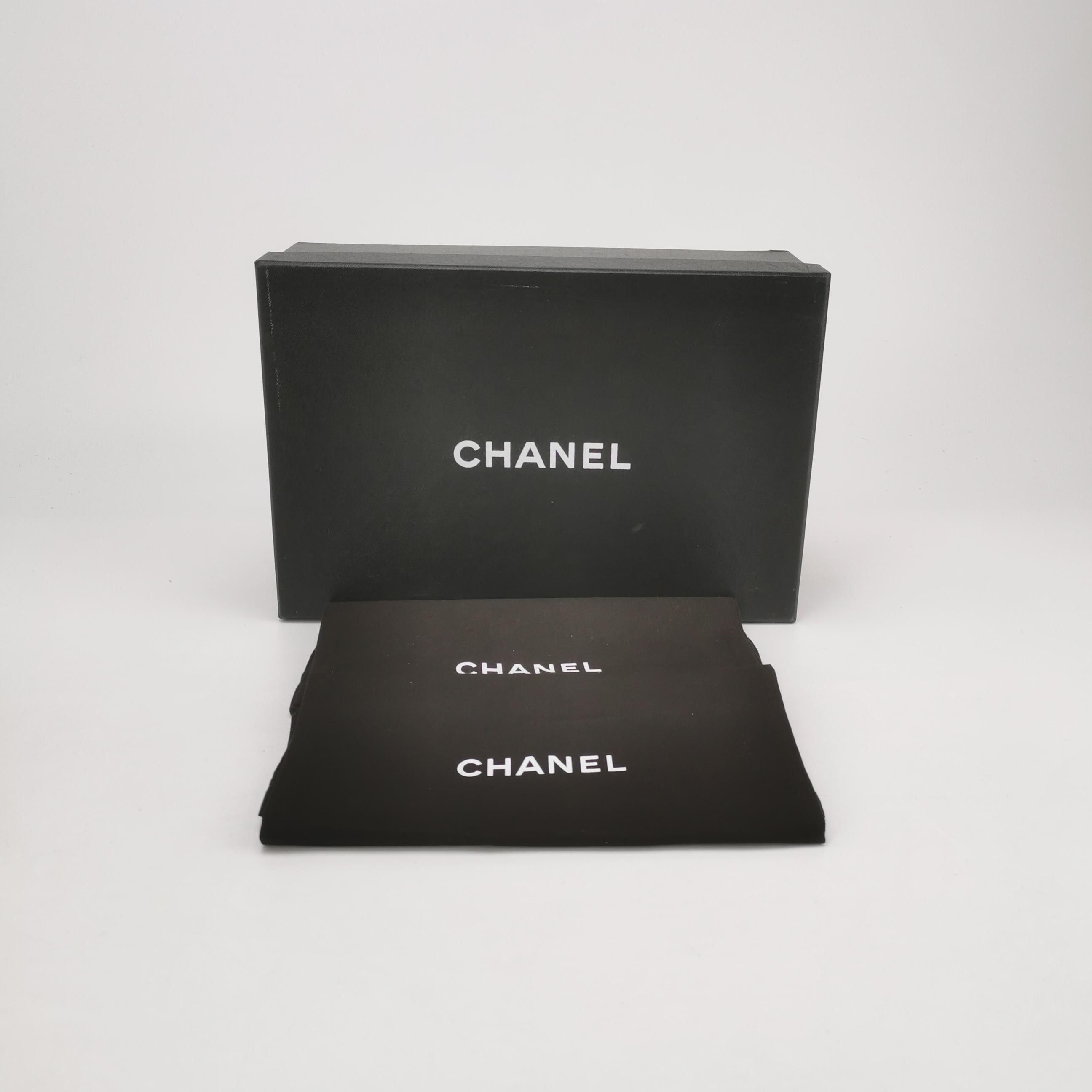 Chanel Chanel Women 6 Lowtop Sneakers Size US 6 / IT 36 - 6 Thumbnail
