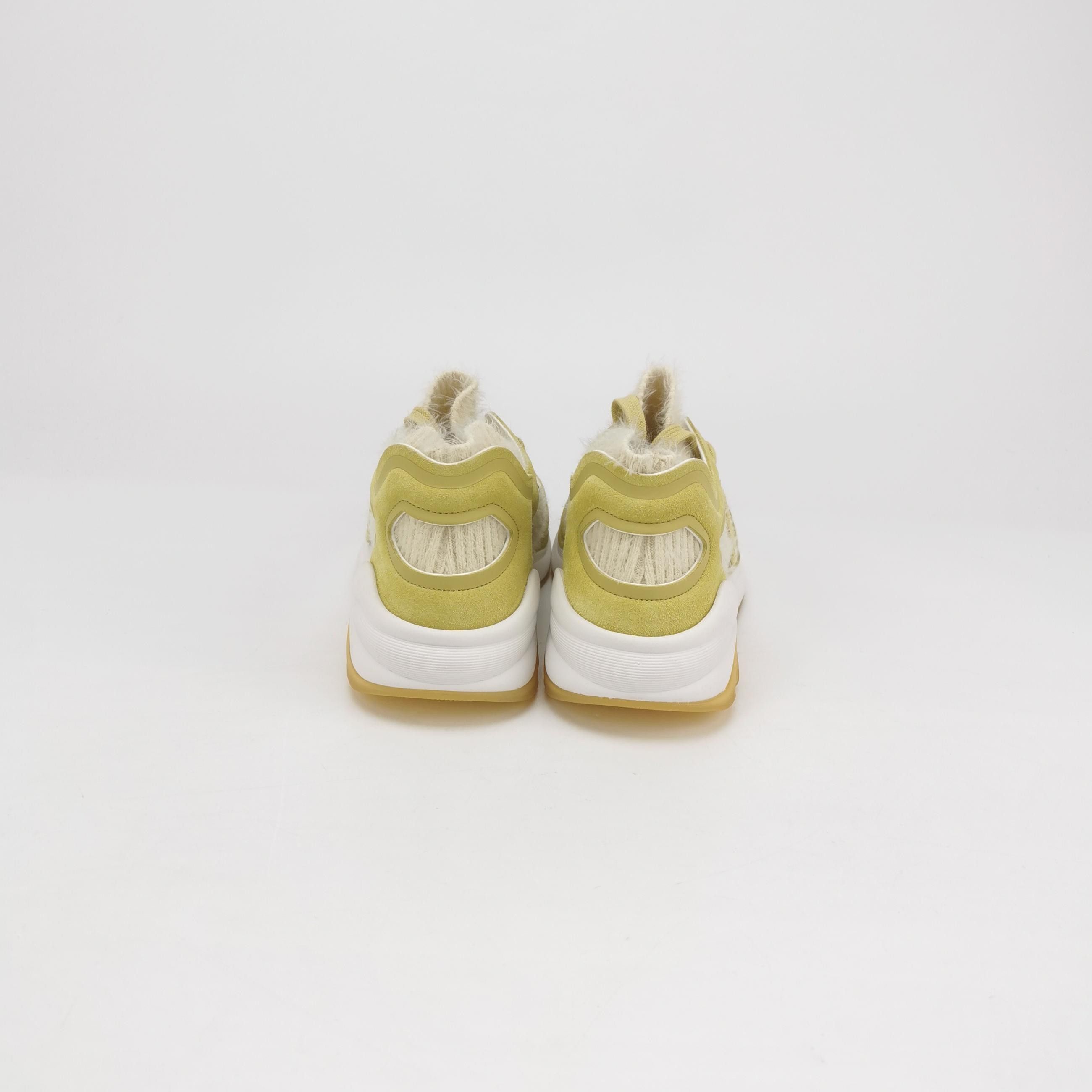 Chanel Chanel Women 6 Lowtop Sneakers Size US 6 / IT 36 - 4 Thumbnail