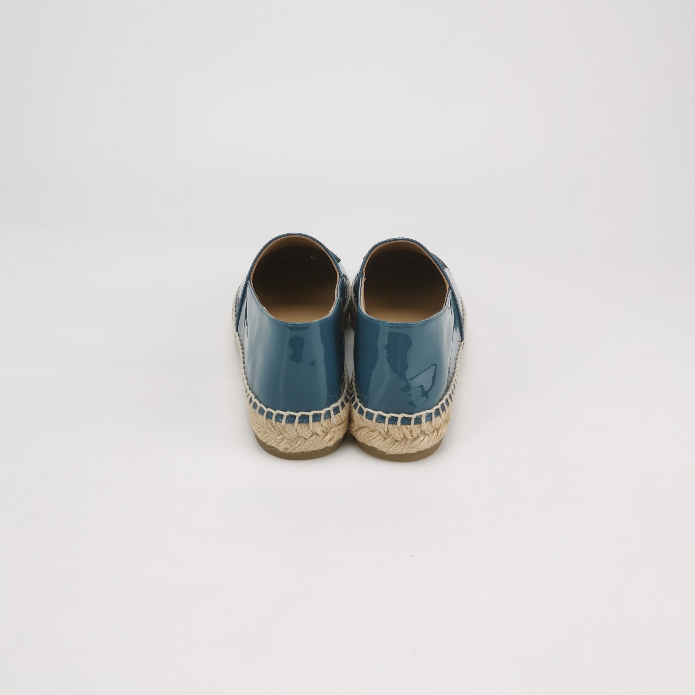 Chanel Chanel Women 7 Flats Size US 7 / IT 37 - 4 Thumbnail