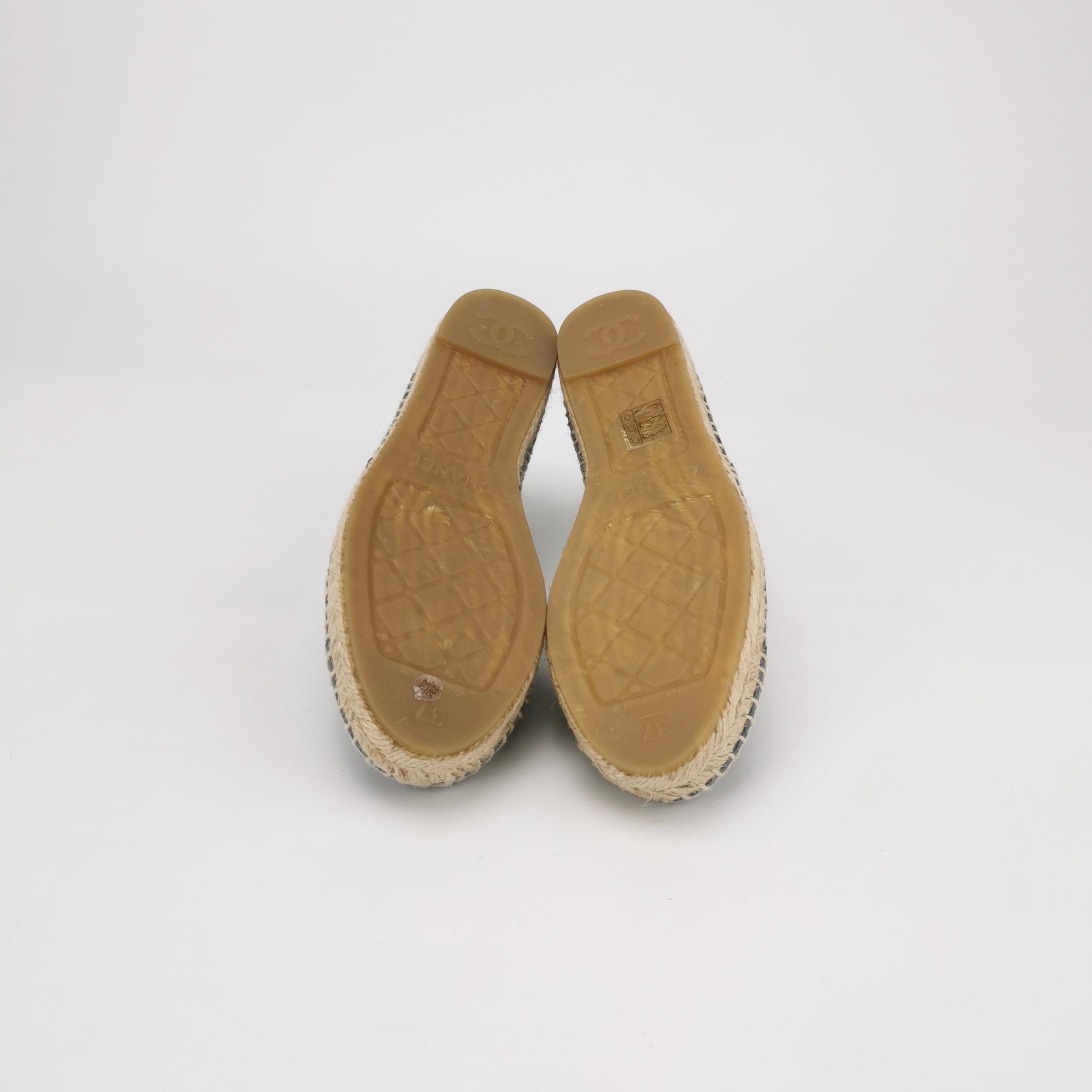 Chanel Chanel Women 7 Flats Size US 7 / IT 37 - 5 Thumbnail