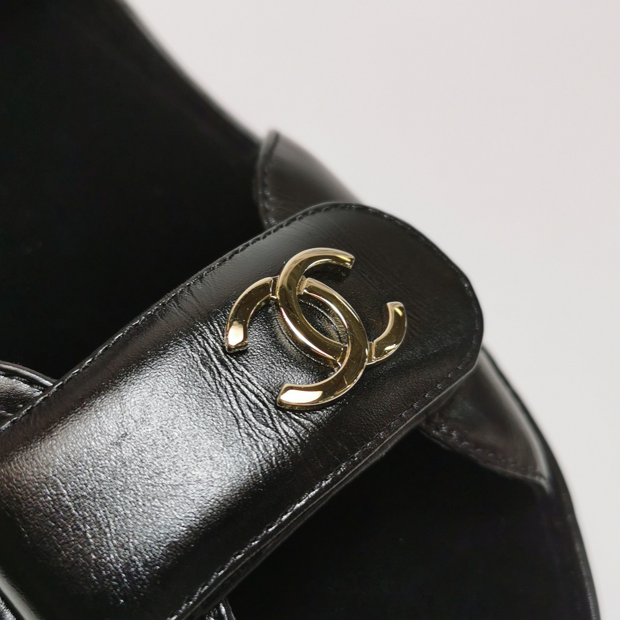 Chanel Chanel Women 10 Sandals Size US 10 / IT 40 - 9 Thumbnail