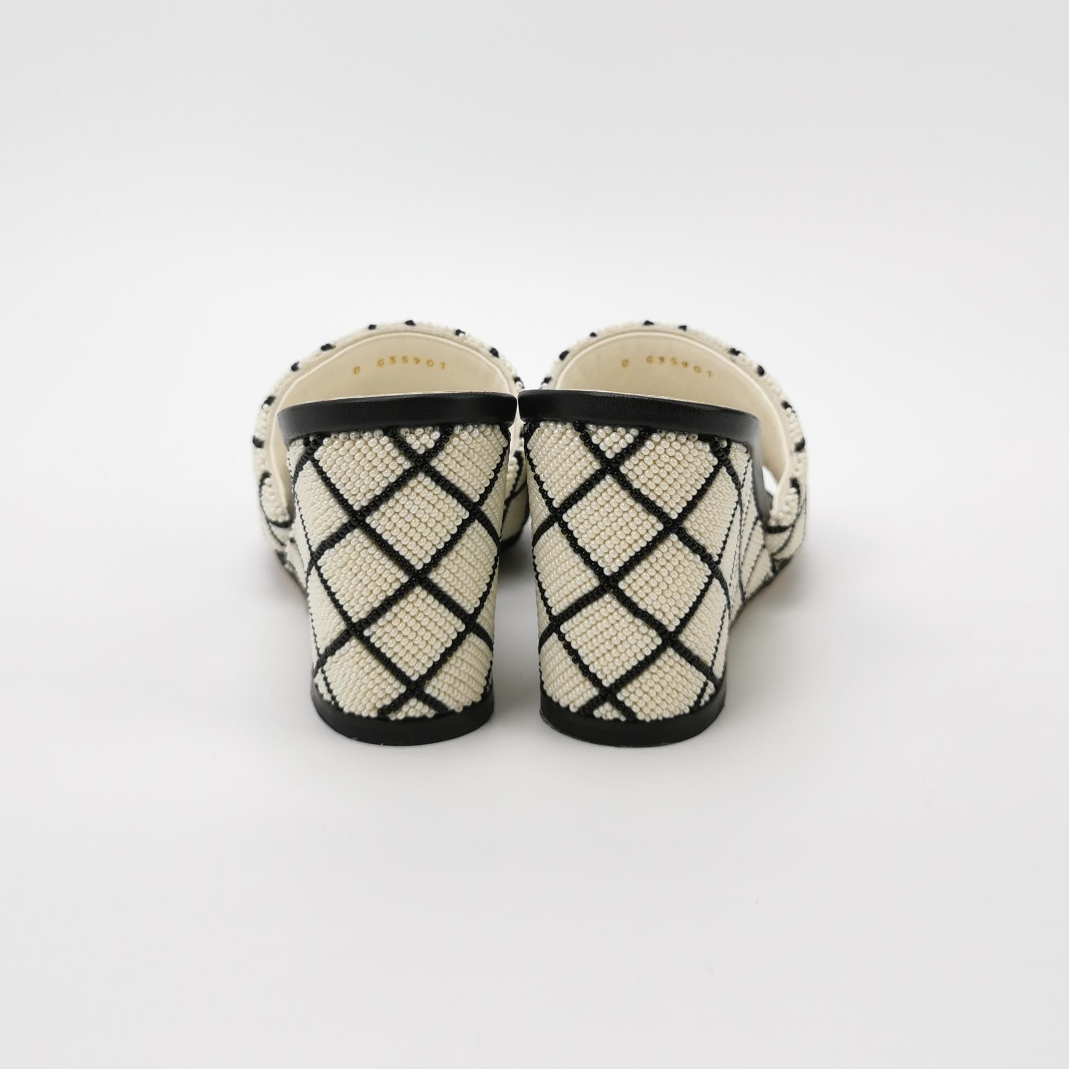 Chanel Chanel Women 5-5 Sandals Size US 5.5 / IT 35.5 - 4 Thumbnail
