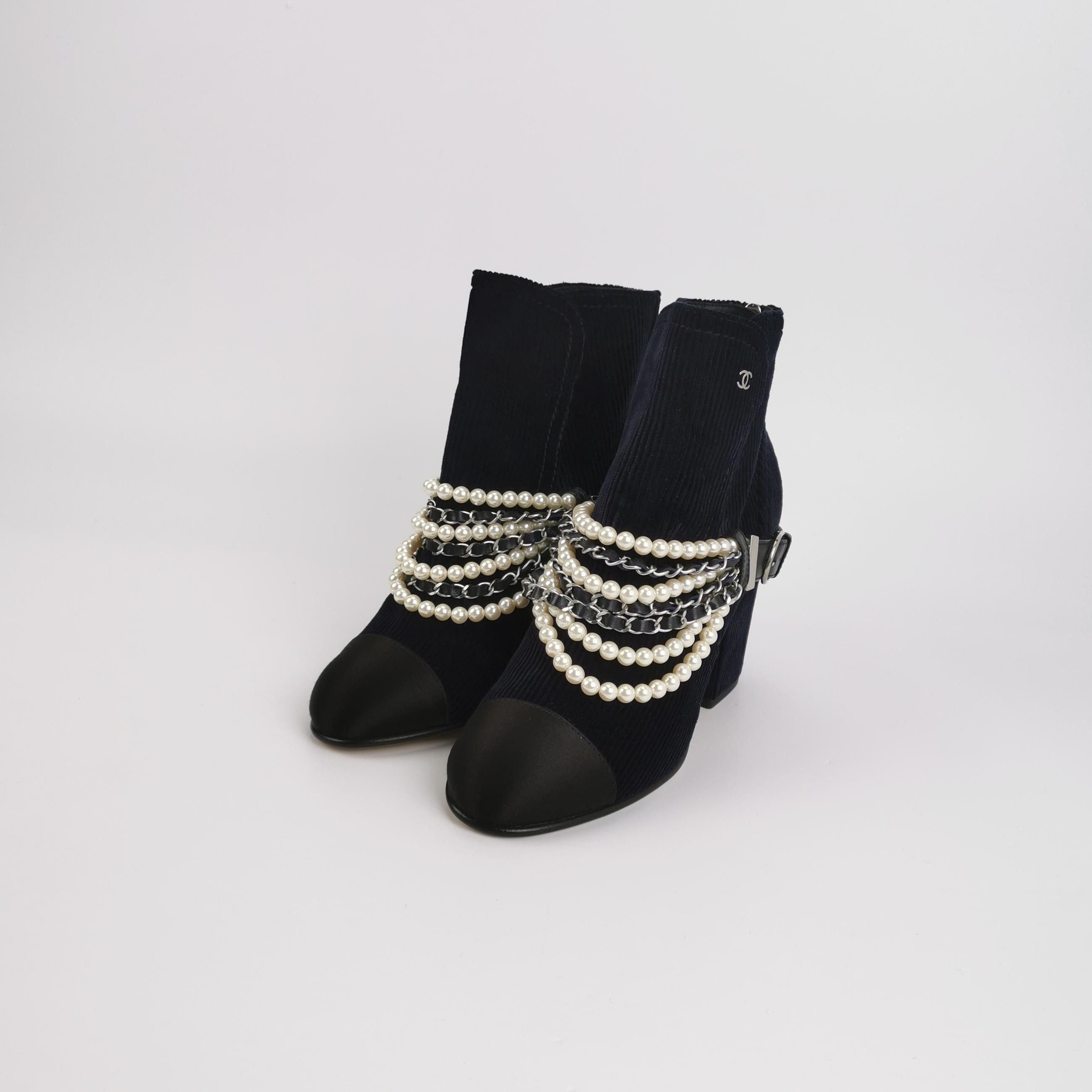 Chanel Chanel Women 9 Boots Size US 9 / IT 39 - 2 Thumbnail