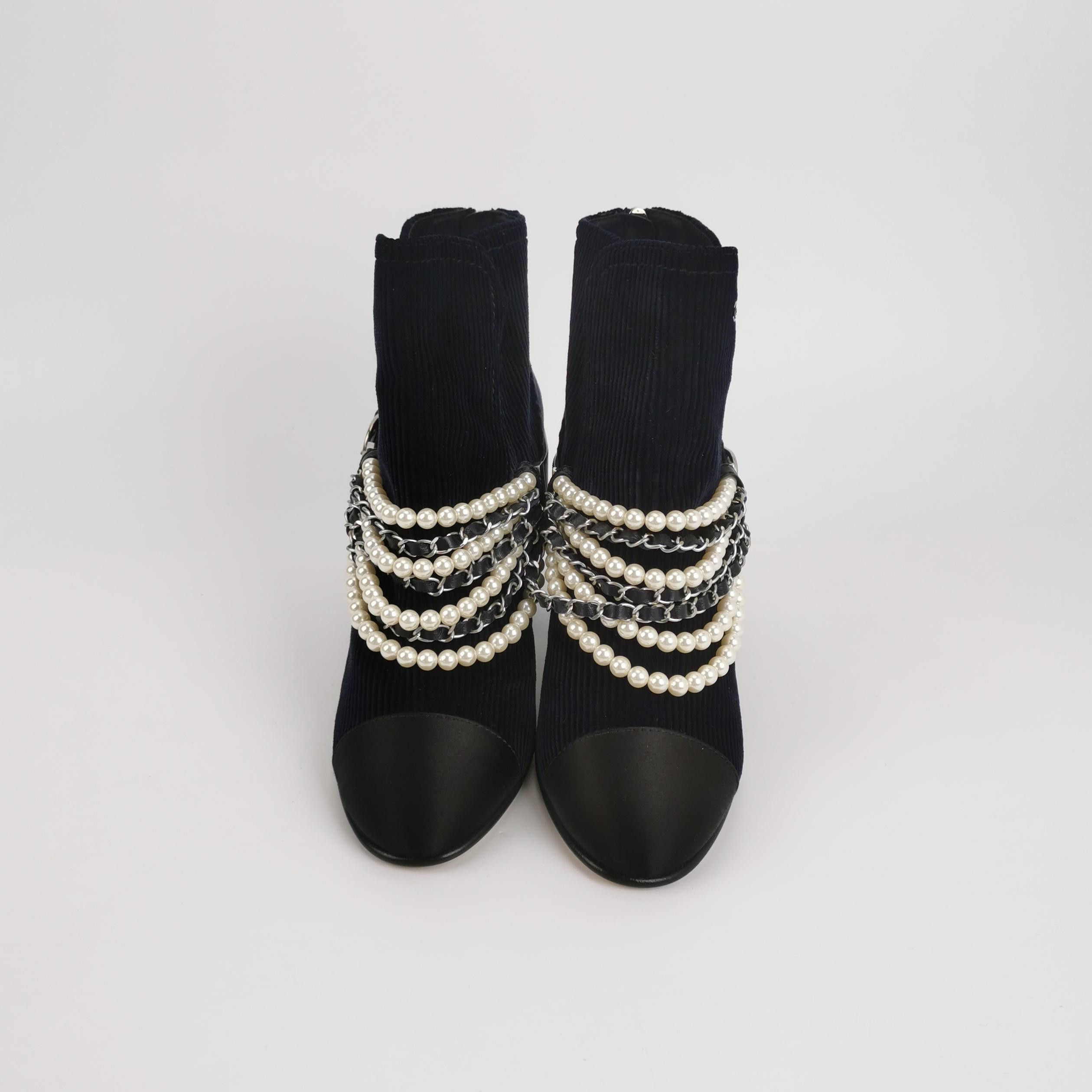 Chanel Chanel Women 9 Boots Size US 9 / IT 39 - 3 Thumbnail