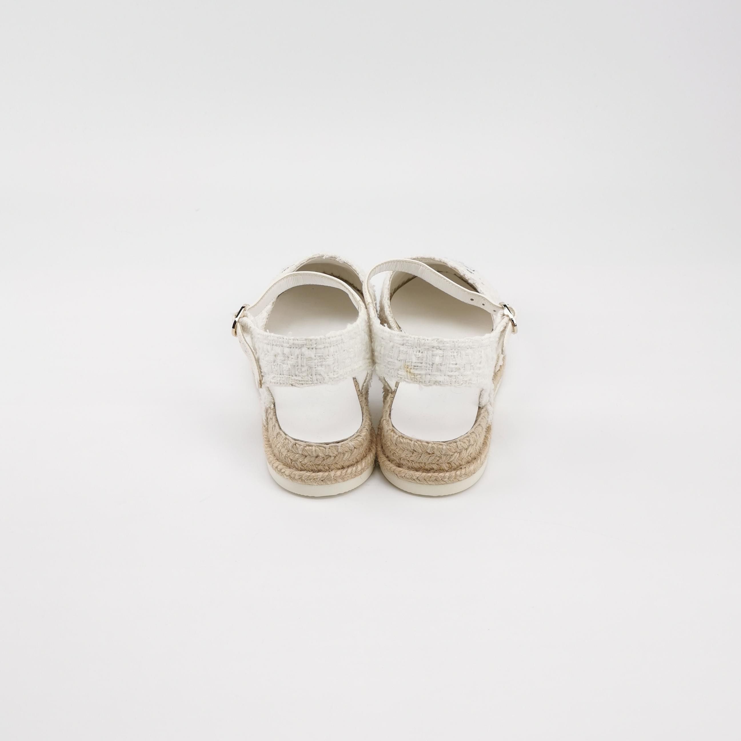 Chanel Chanel Women 7 Flats Size US 7 / IT 37 - 4 Thumbnail