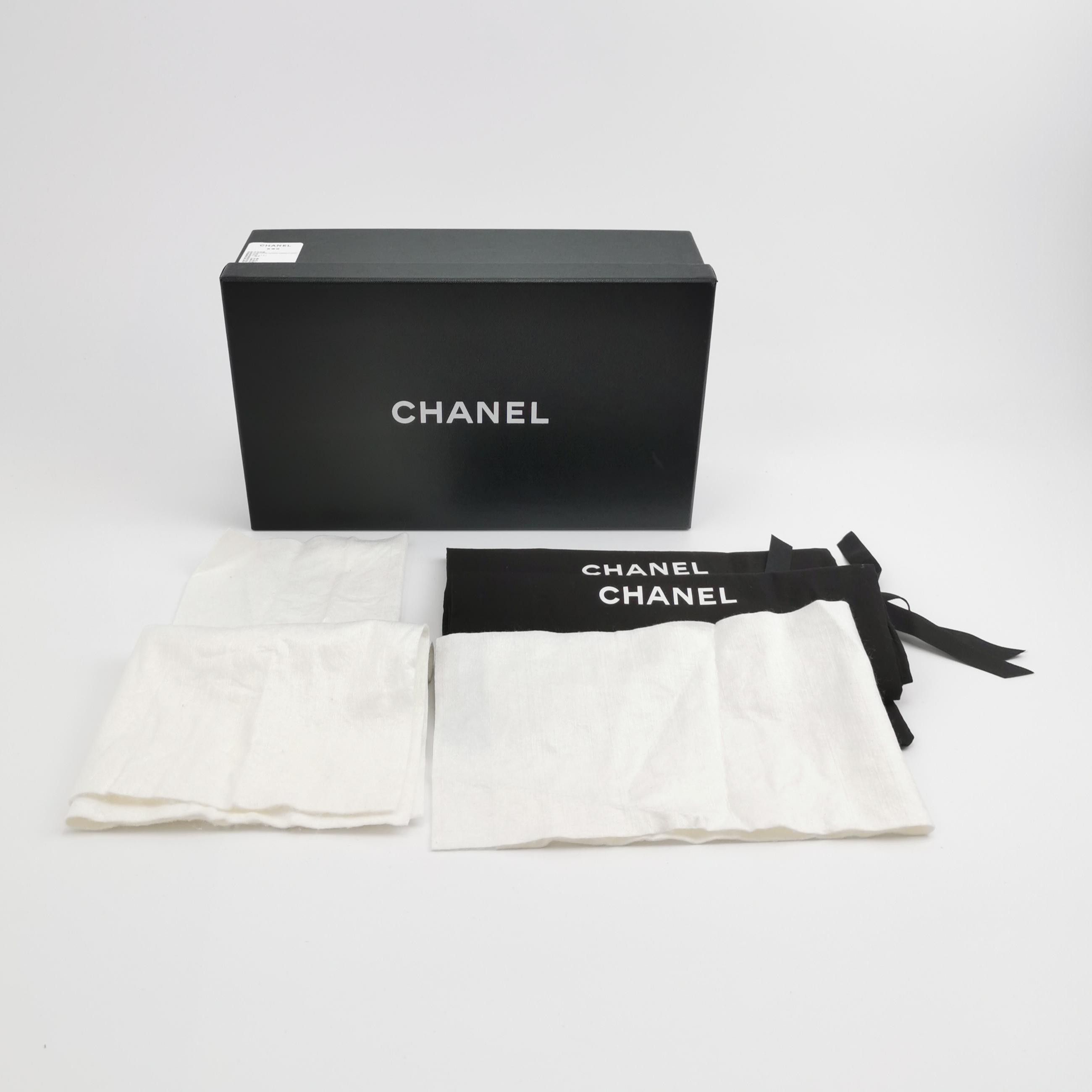 Chanel Chanel Women 7-5 Flats Size US 7.5 / IT 37.5 - 6 Thumbnail