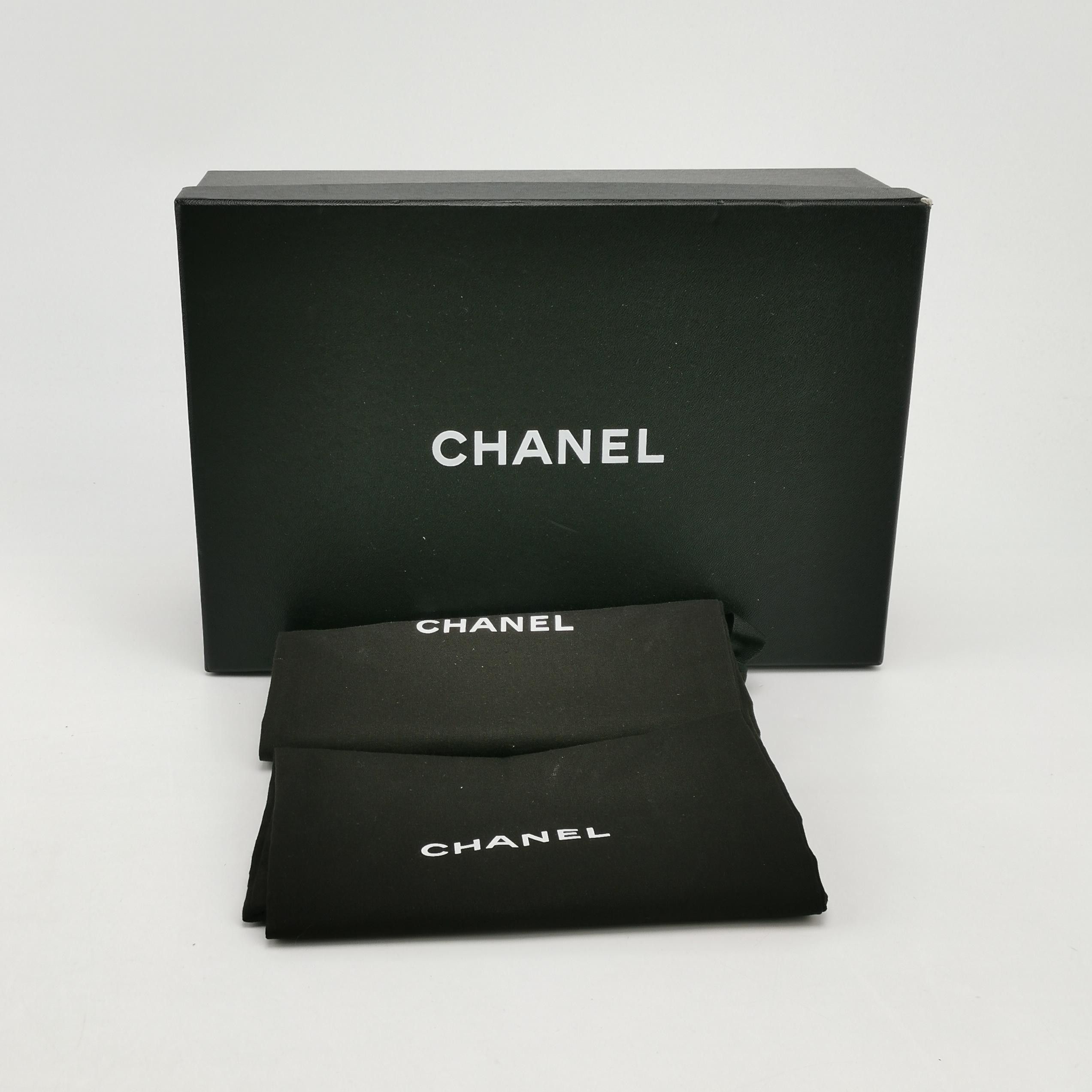 Chanel Chanel Women 5-5 Flats Size US 5.5 / IT 35.5 - 7 Thumbnail