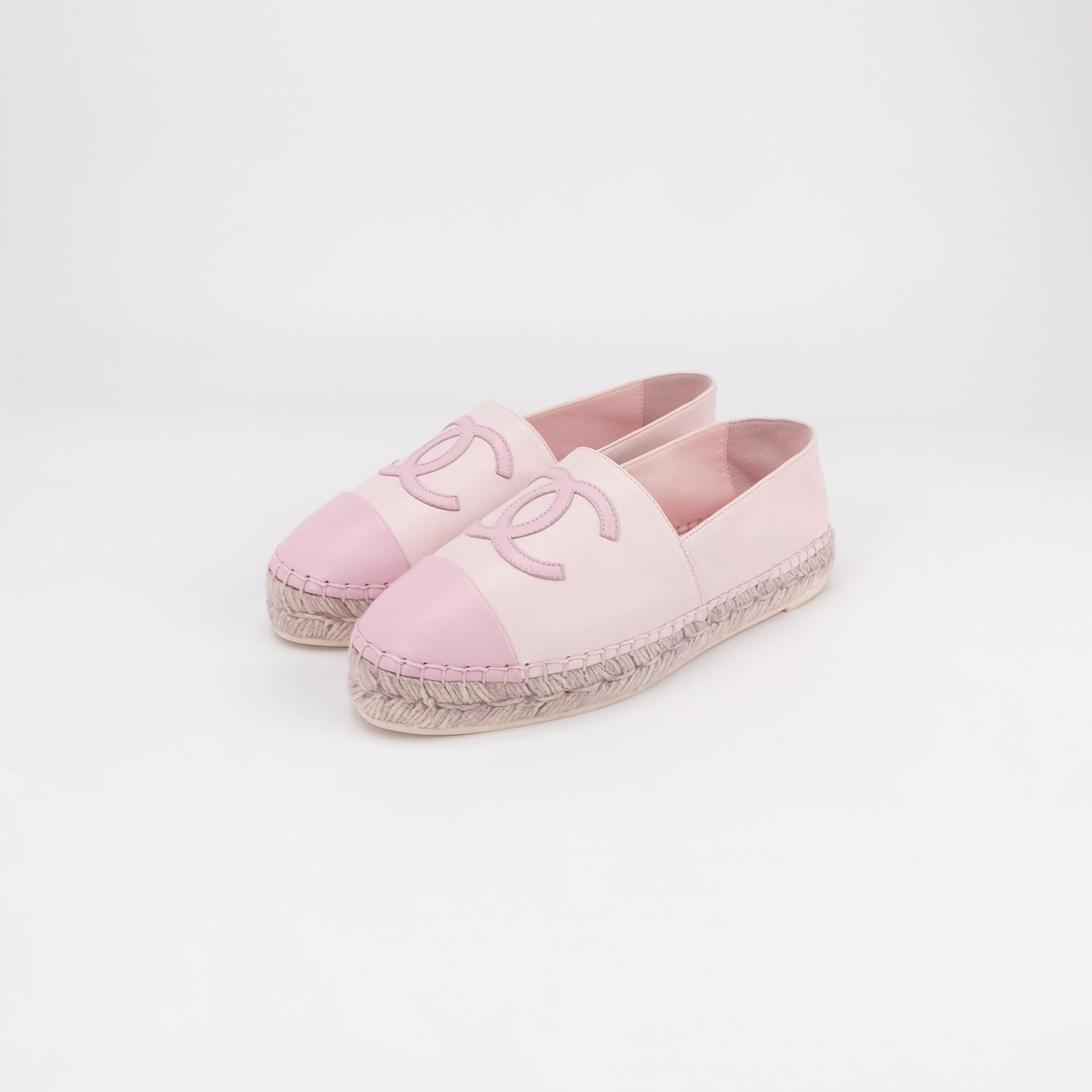 Chanel Chanel Women 7 Flats Size US 7 / IT 37 - 2 Thumbnail