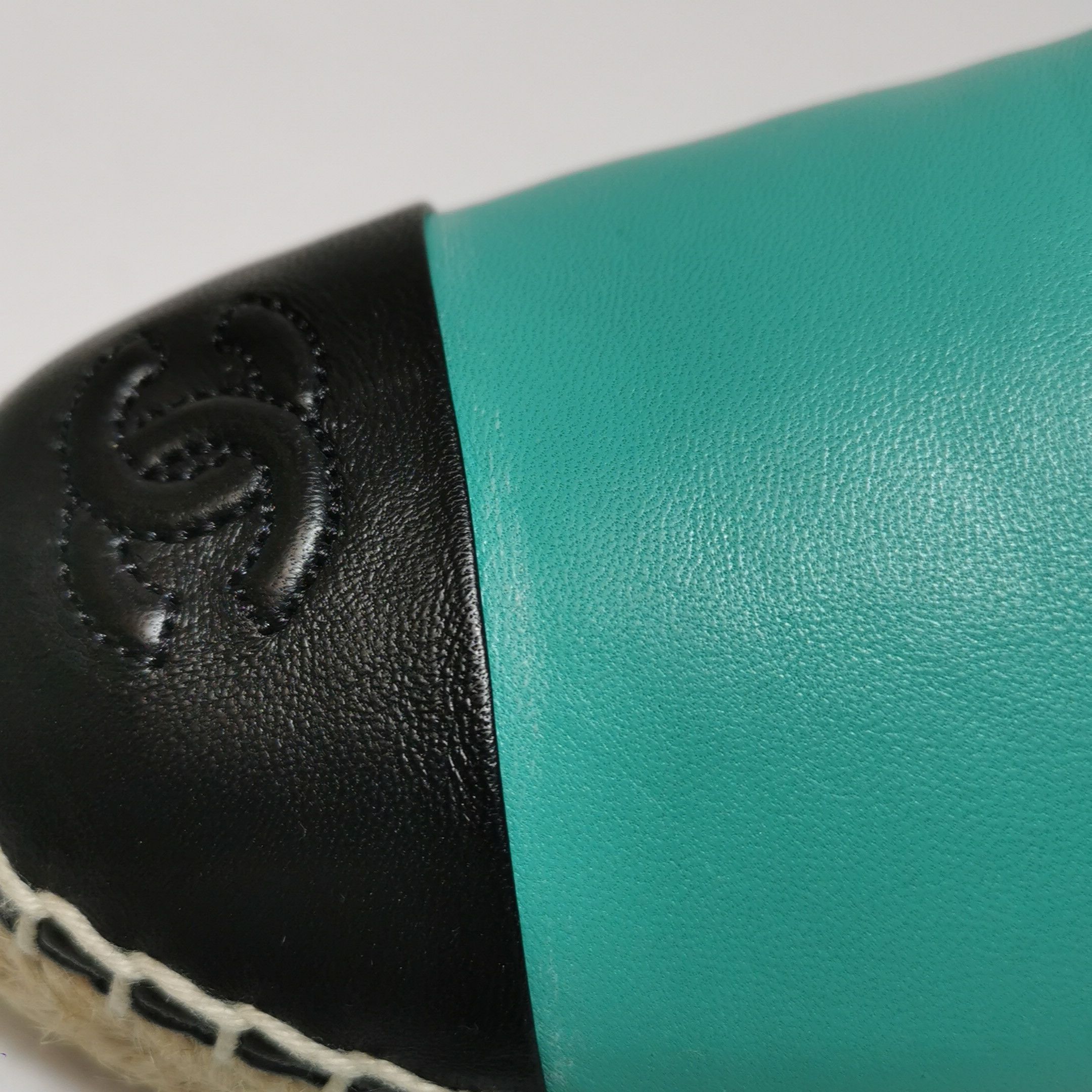 Chanel Chanel Women 8 Flats Size US 8 / IT 38 - 7 Thumbnail
