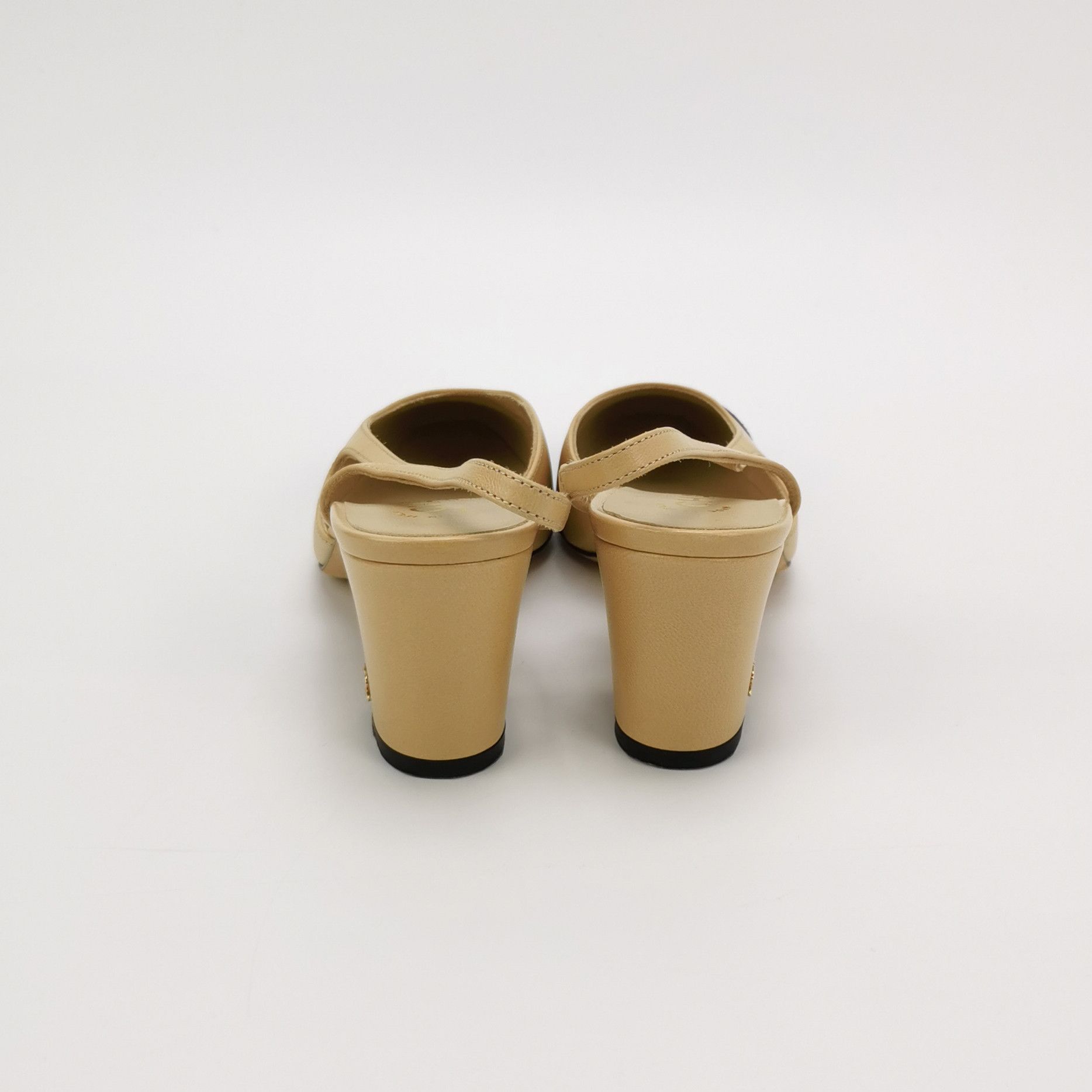 Chanel Chanel Women 7 Flats Size US 7 / IT 37 - 4 Thumbnail