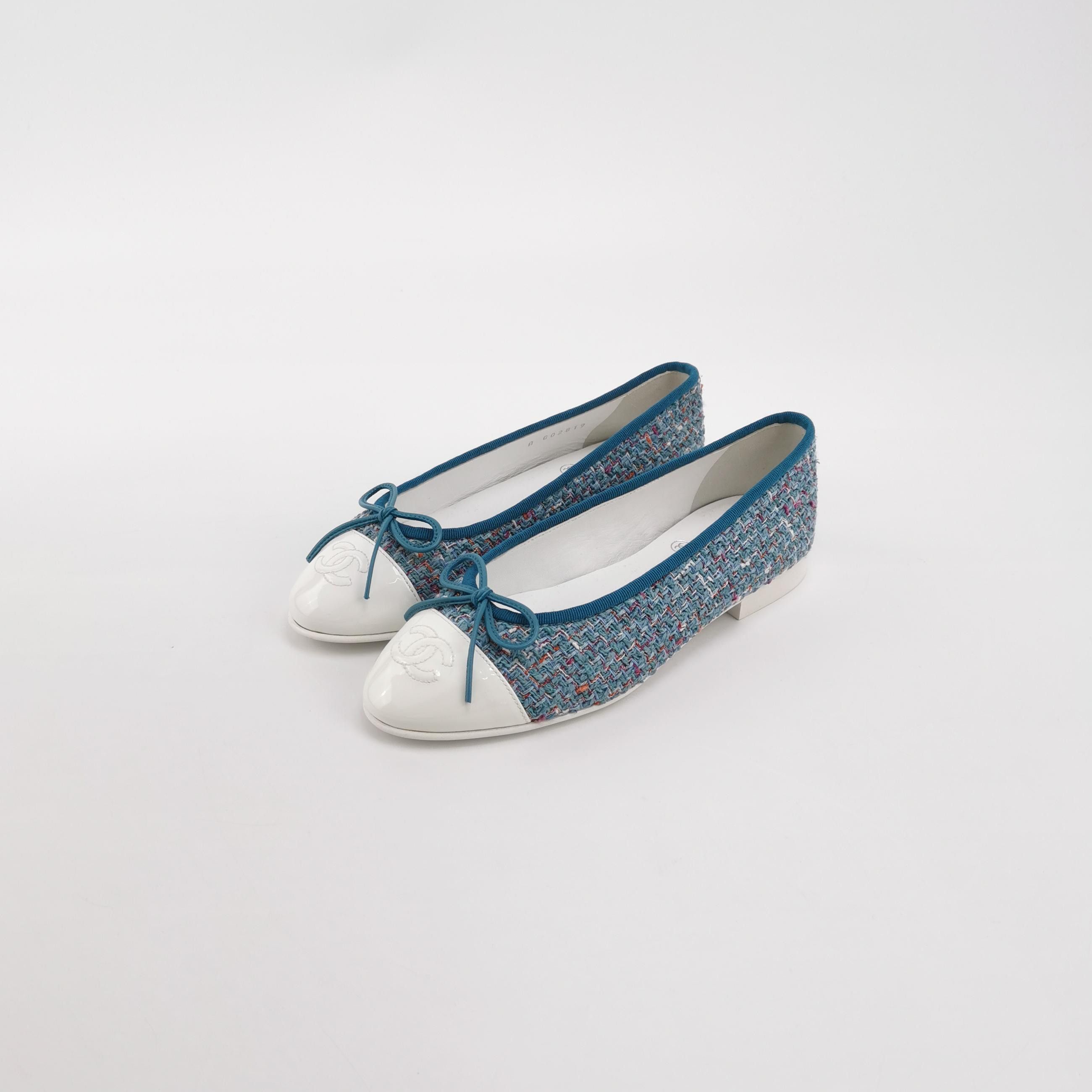 Chanel Chanel Women 5 Flats Size US 5 / IT 35 - 2 Thumbnail