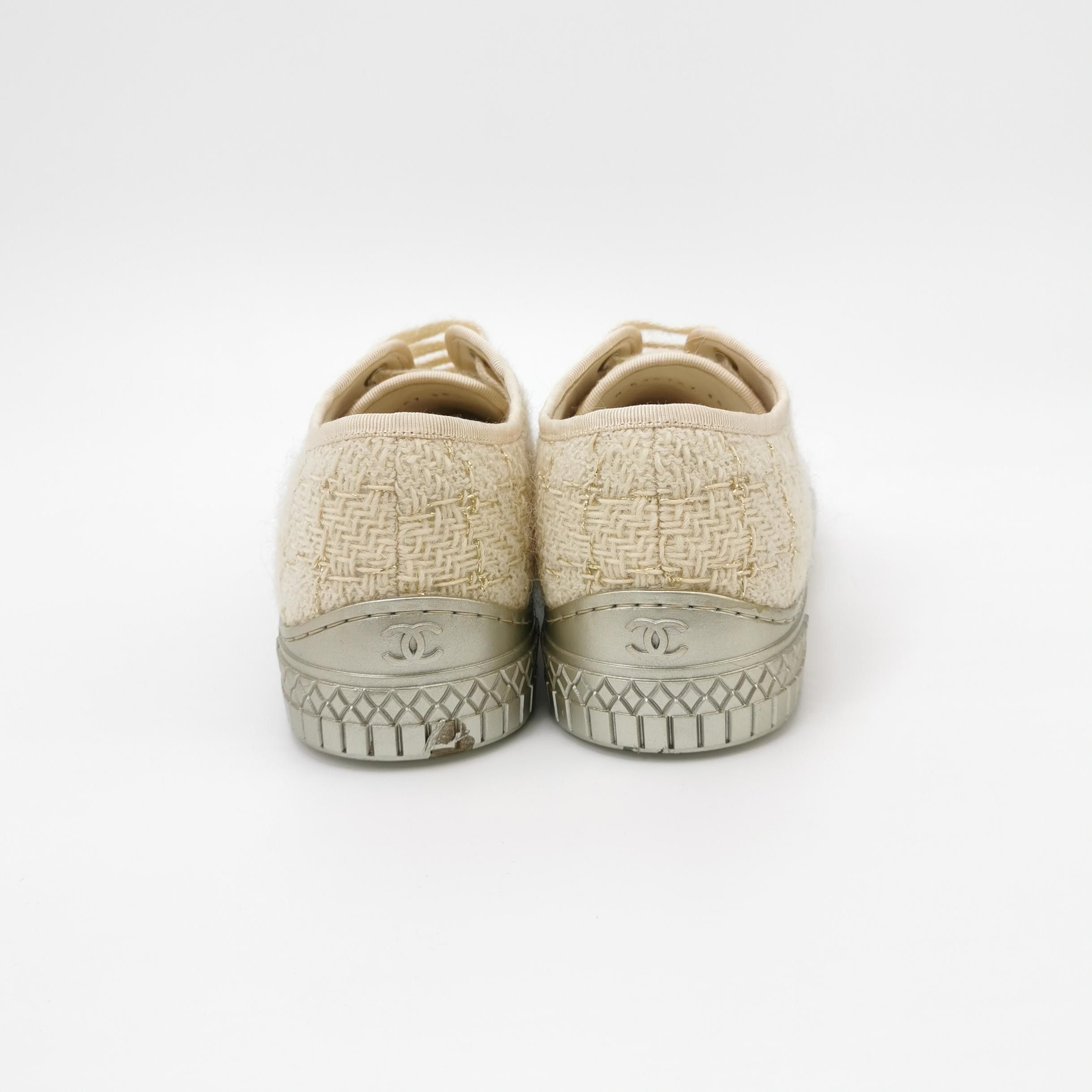 Chanel Chanel Women 5-5 Lowtop Sneakers Size US 5.5 / IT 35.5 - 4 Thumbnail