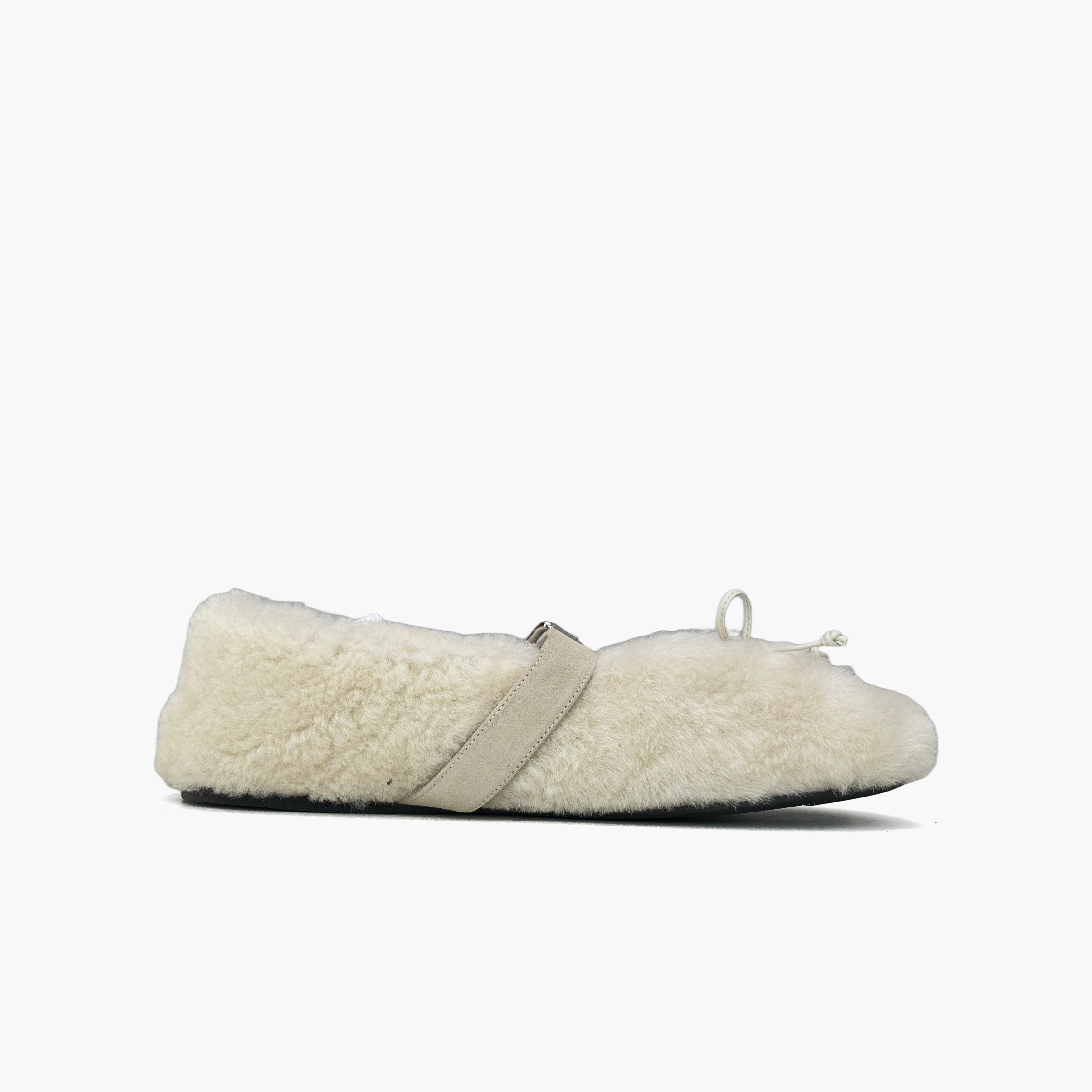 Miu Miu Miu Miu Shearling Mary Jane Flats Size 39 Size US 9 / IT 39 - 2 Thumbnail