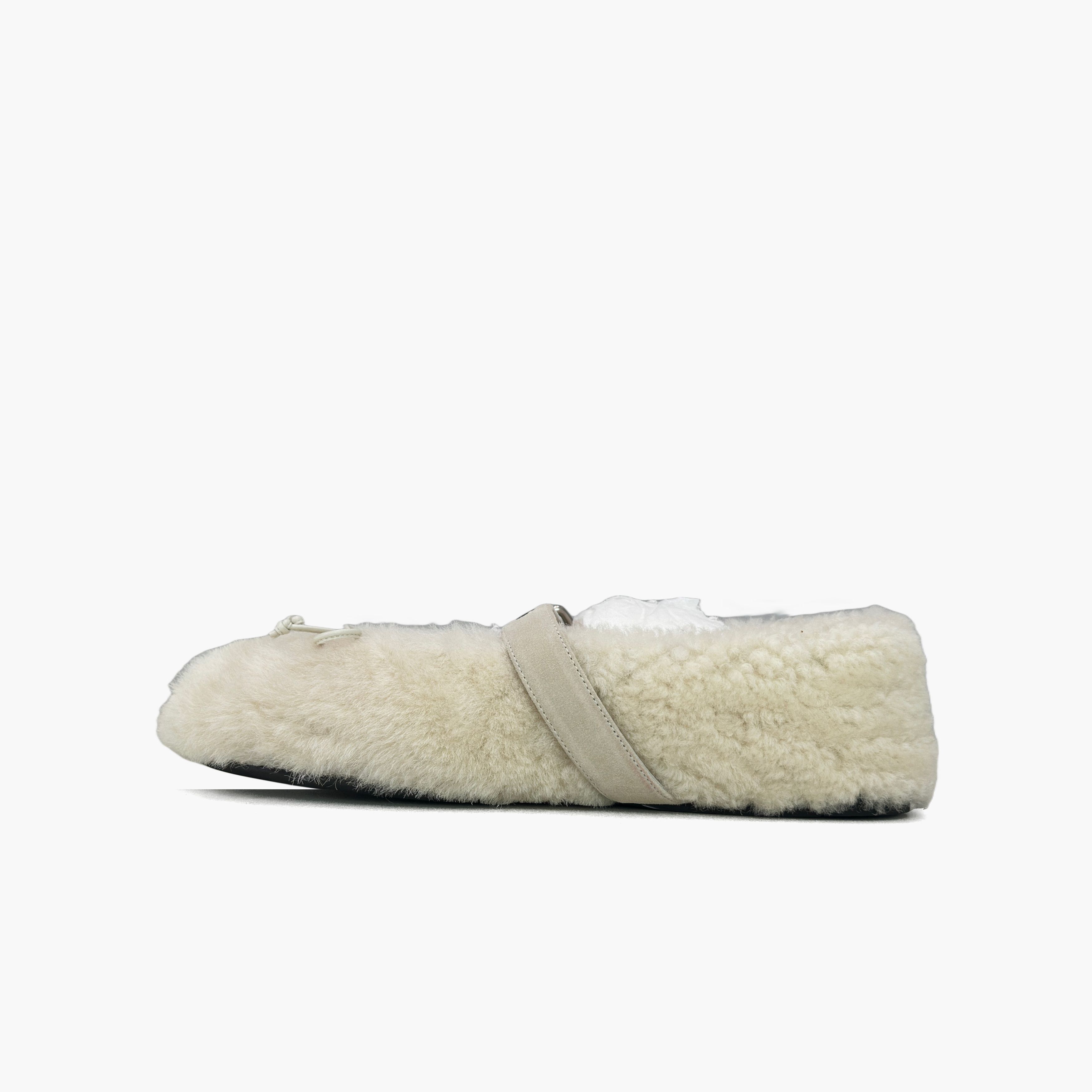 Miu Miu Miu Miu Shearling Mary Jane Flats Size 39 Size US 9 / IT 39 - 3 Thumbnail