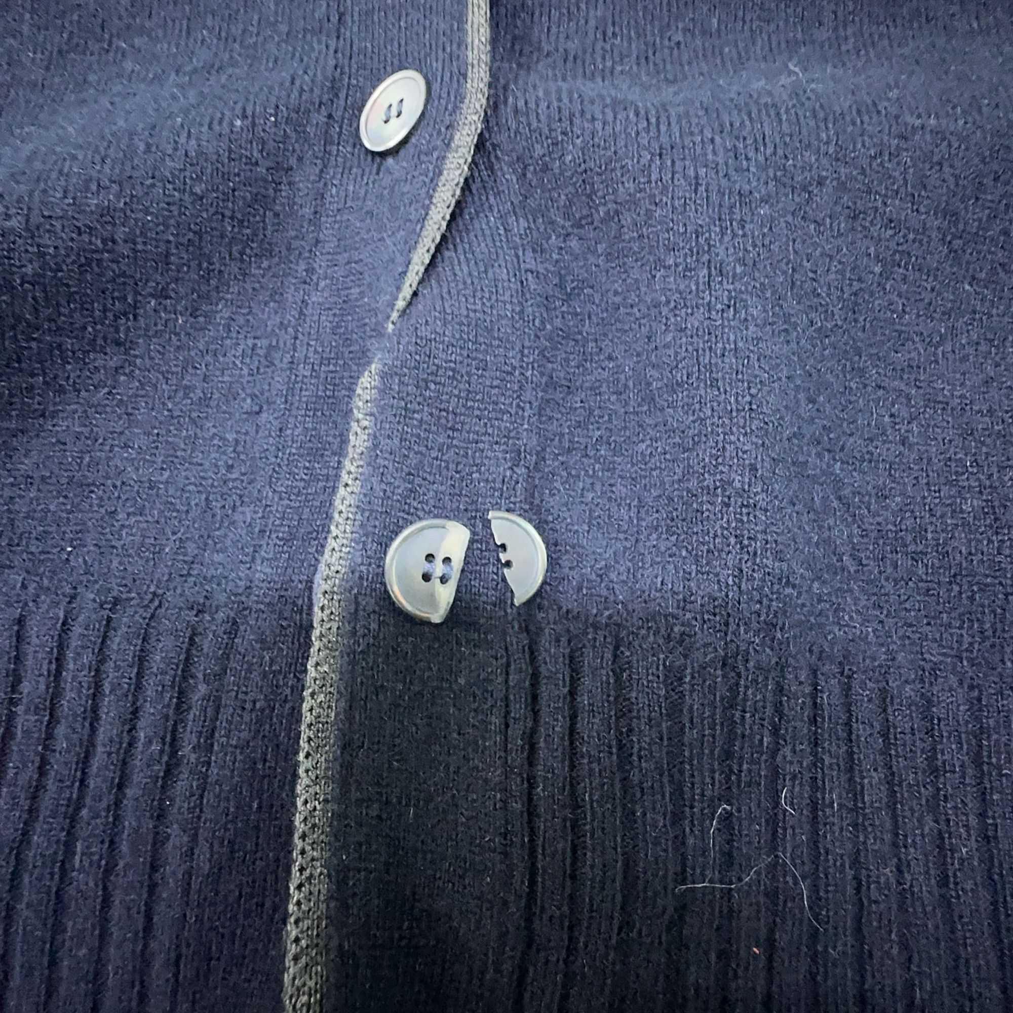 Miu Miu Miu Miu V-Neck Logo Cardigan Size 40 Size S / US 4 / IT 40 - 7 Thumbnail