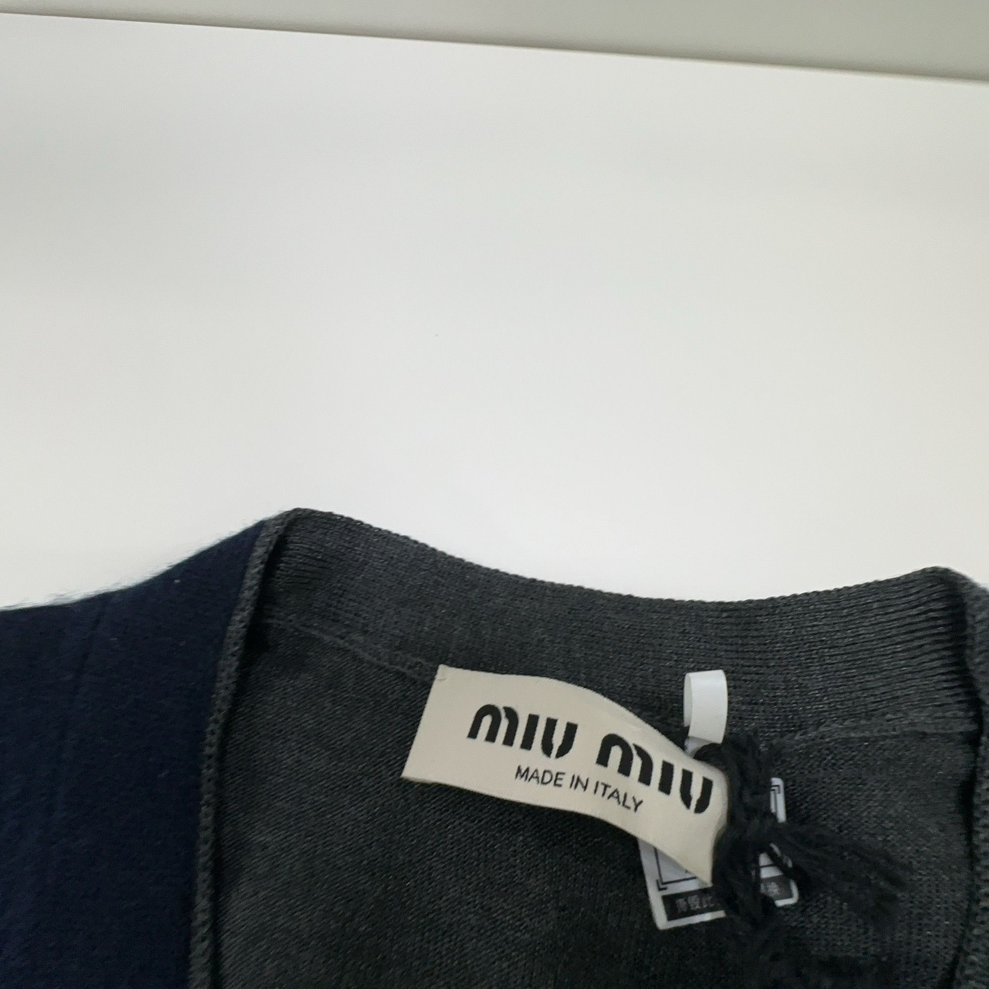 Miu Miu Miu Miu V-Neck Logo Cardigan Size 40 Size S / US 4 / IT 40 - 3 Thumbnail