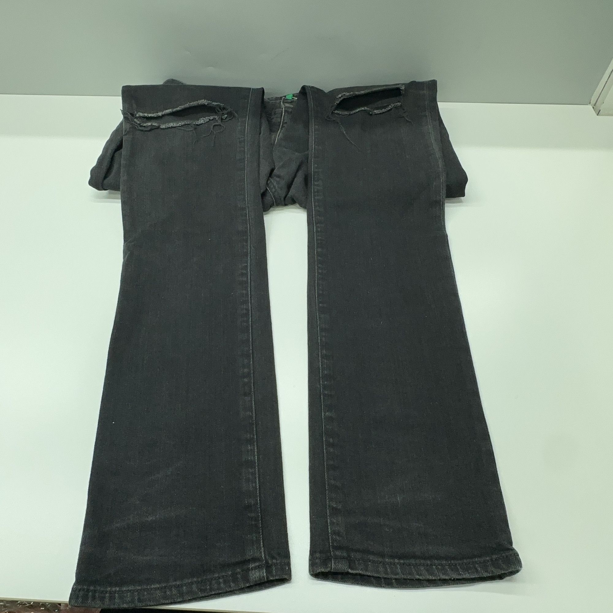 Saint Laurent Paris Saint Laurent D02 Distressed Jeans Size 31 Size US 31 - 7 Thumbnail