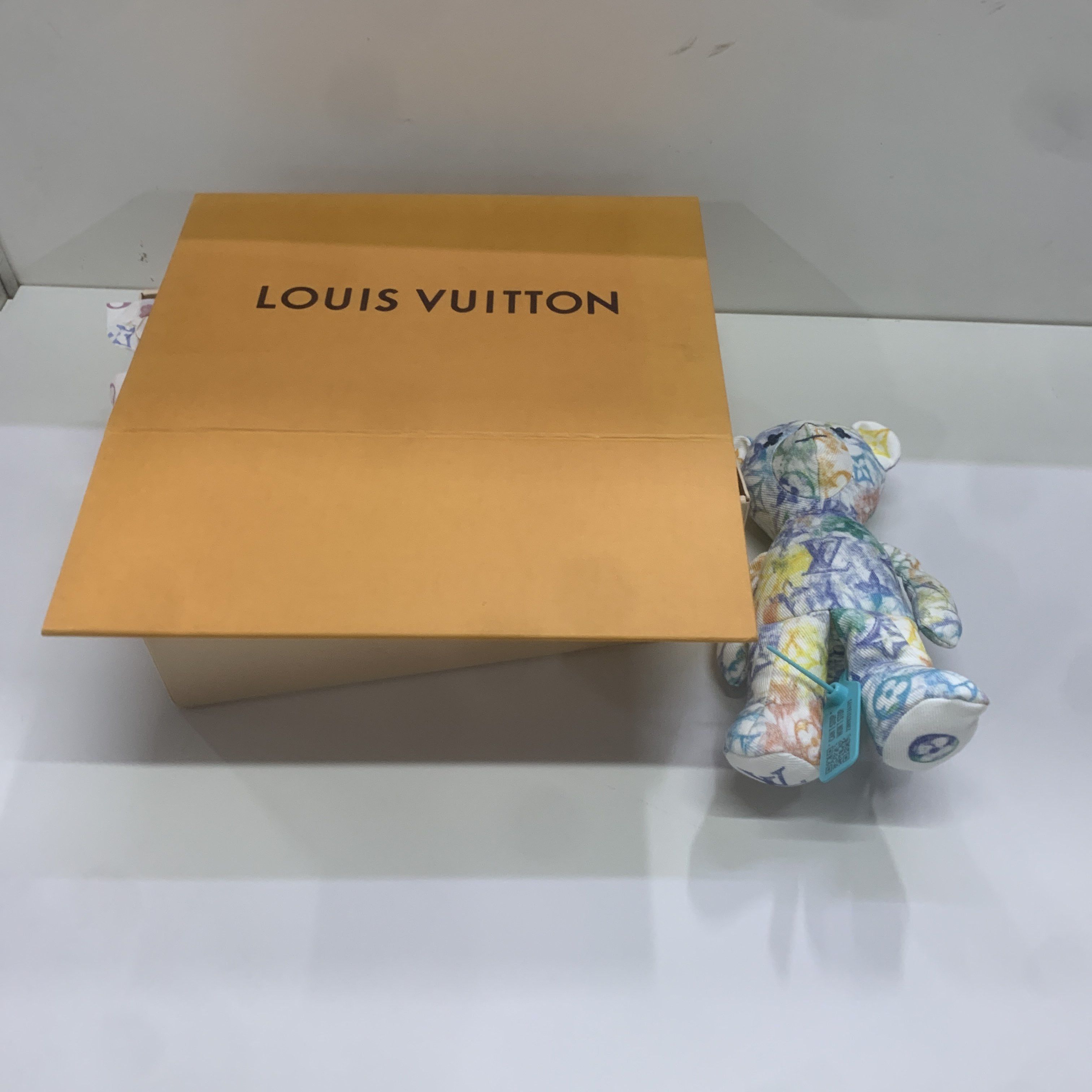 Louis Vuitton Louis Vuitton Monogram Doudou Bear Size ONE SIZE - 4 Thumbnail