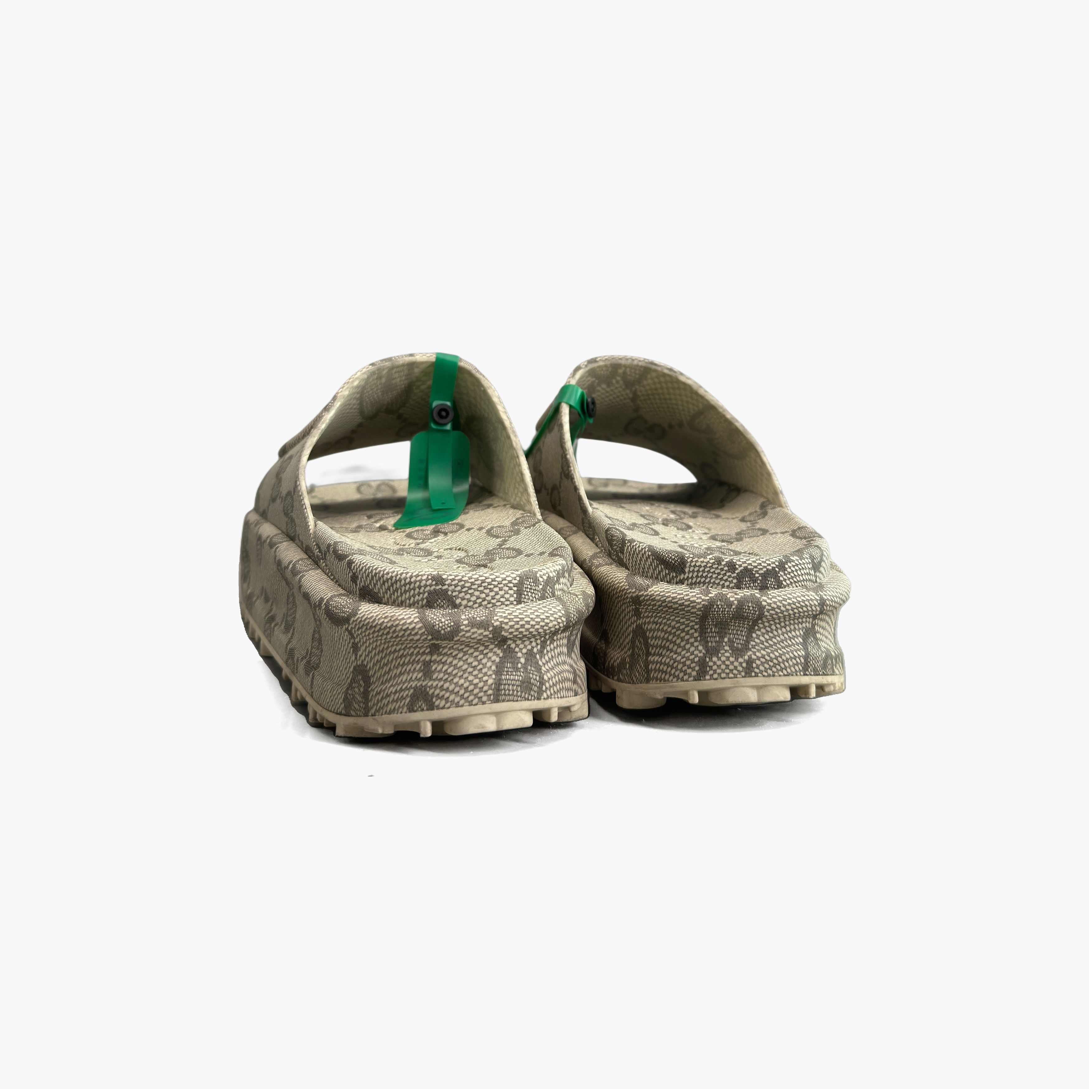 Gucci Gucci GG Supreme Platform Slides Size 10 Size US 10 / EU 43 - 6 Thumbnail