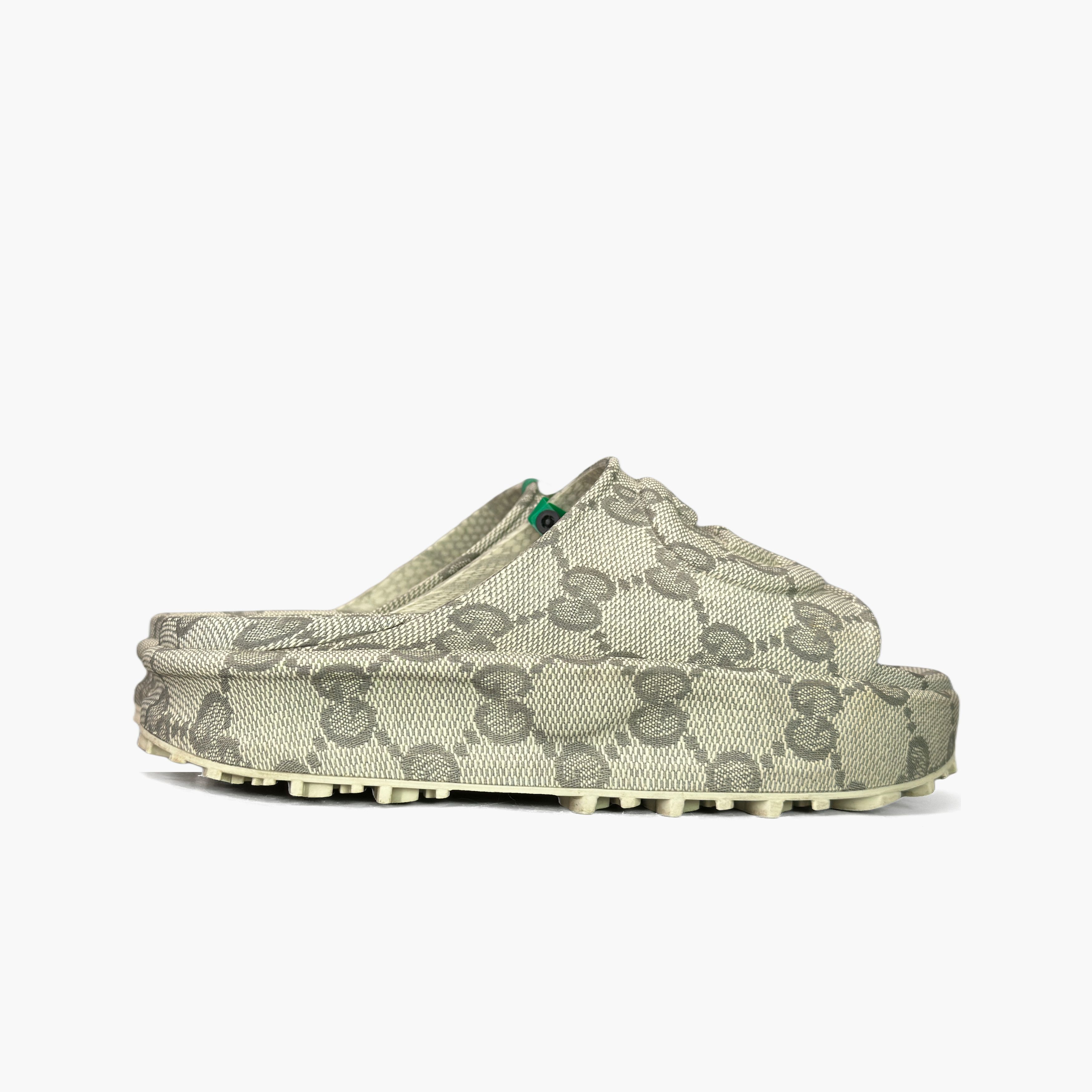 Gucci Gucci GG Supreme Platform Slides Size 10 Size US 10 / EU 43 - 4 Thumbnail