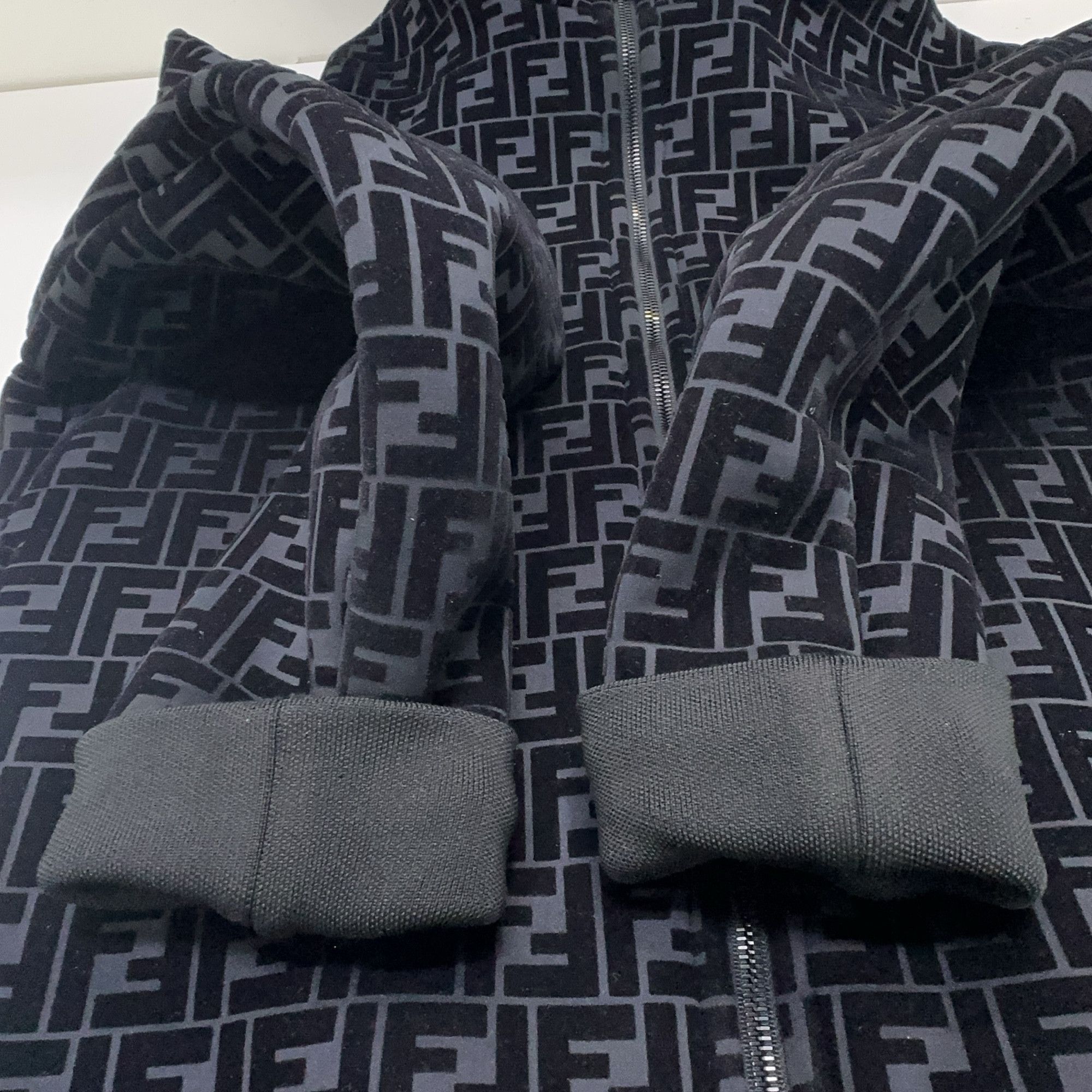 Fendi Fendi FF Logo Zip-Up Hoodie Size M Size US M / EU 48-50 / 2 - 9 Thumbnail