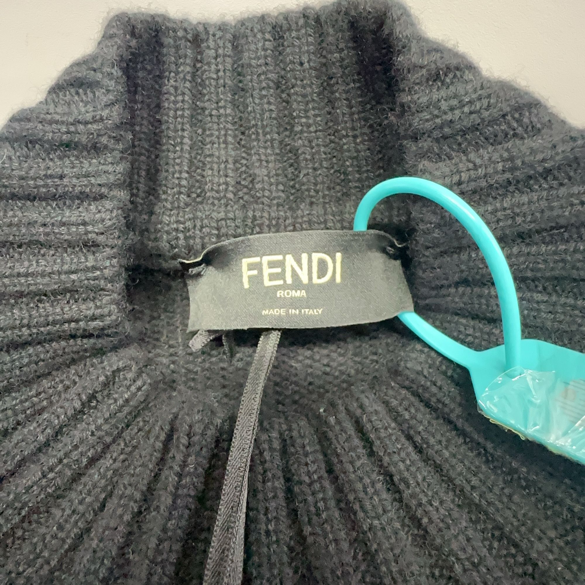 Fendi Fendi Cashmere Sweater Size 52 Size US L / EU 52-54 / 3 - 3 Thumbnail