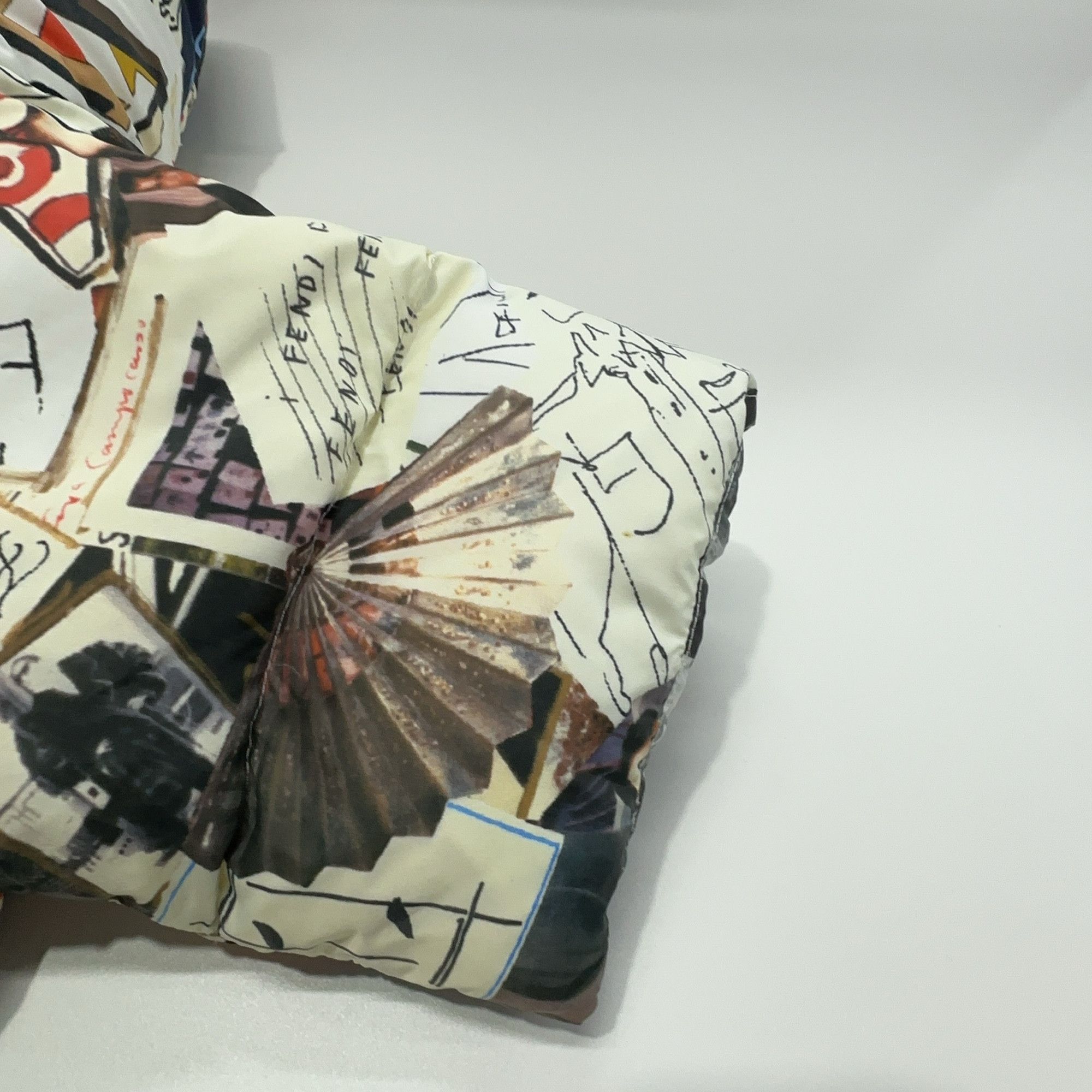 Fendi Fendi Collage Print Puffer Jacket Size 54 Size US L / EU 52-54 / 3 - 5 Thumbnail