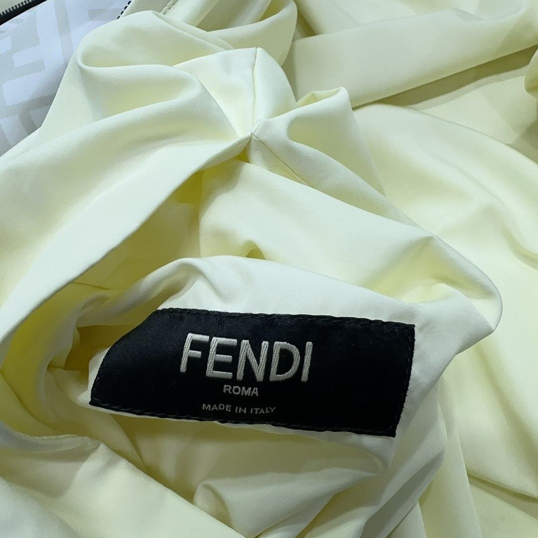 Fendi Fendi Reversible FF Logo Windbreaker Size L Size US L / EU 52-54 / 3 - 7 Thumbnail