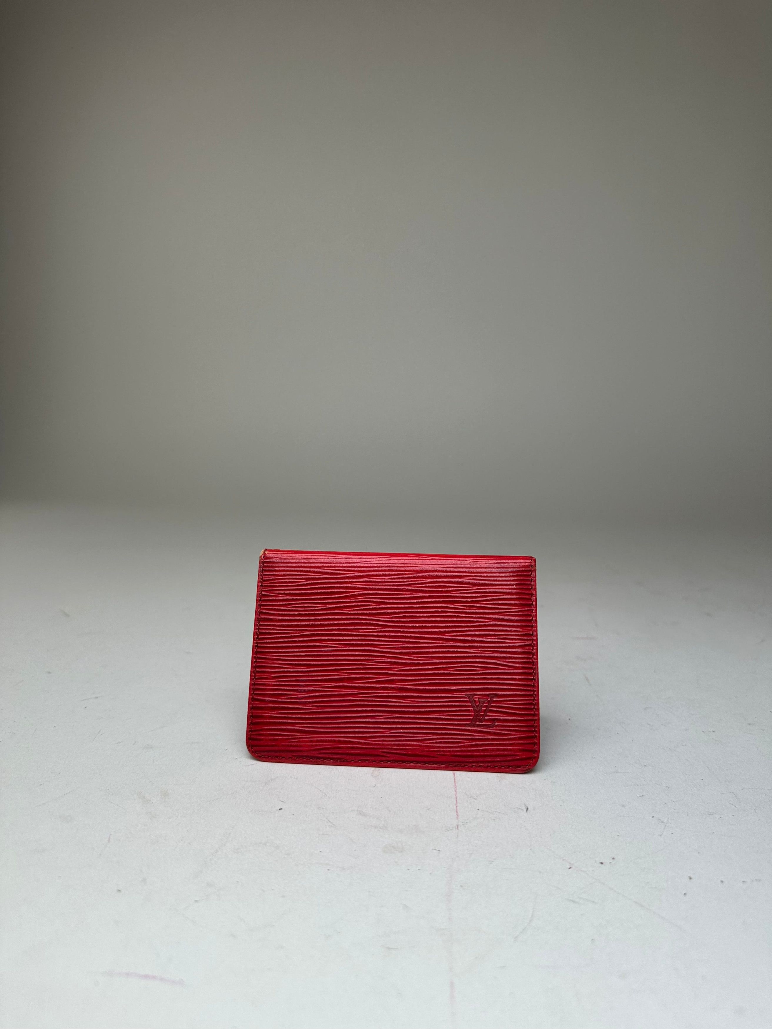Louis Vuitton Vintage Epi Leather Card Holder Red Size ONE SIZE - 9 Thumbnail