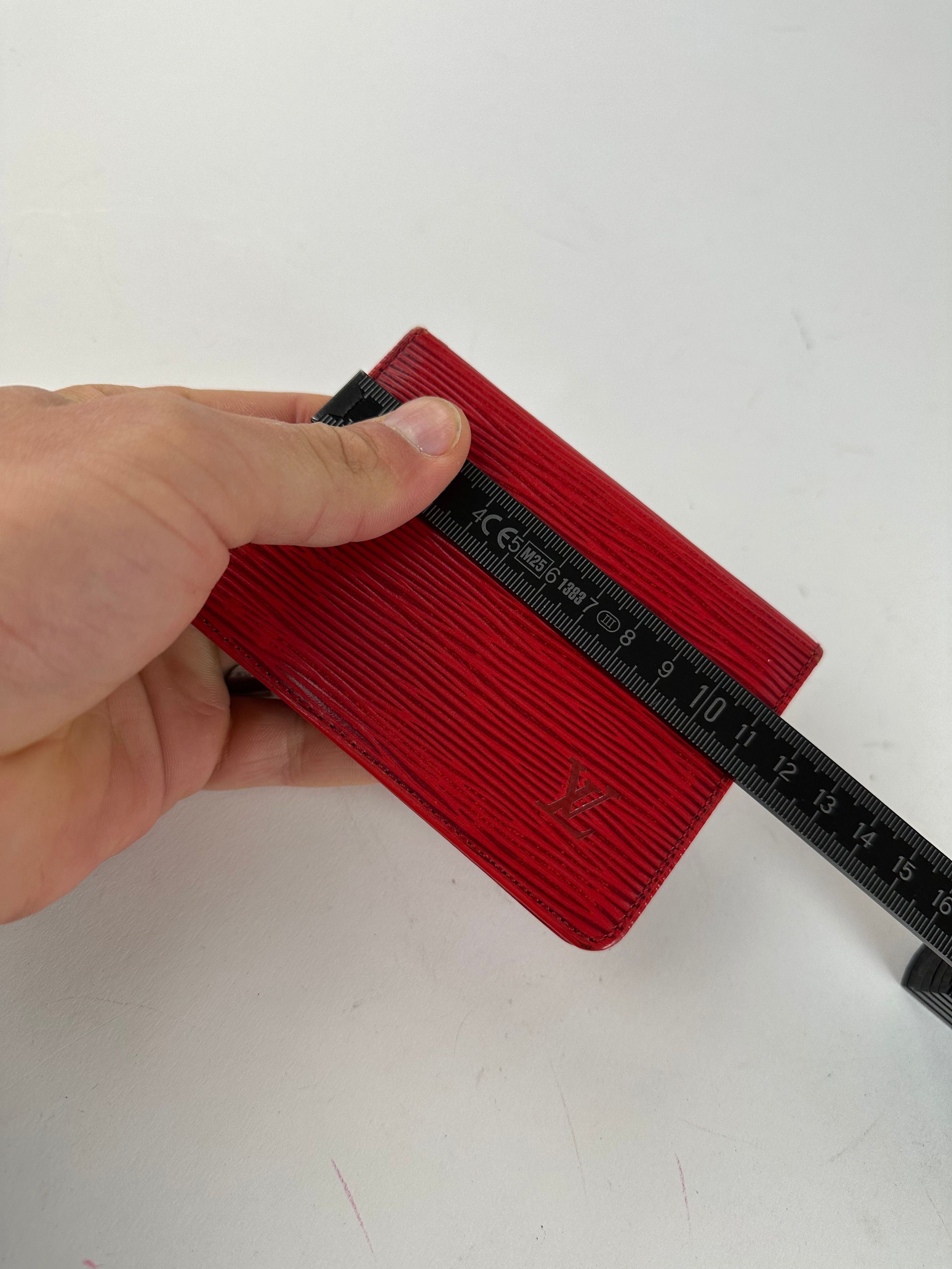 Louis Vuitton Vintage Epi Leather Card Holder Red Size ONE SIZE - 7 Thumbnail