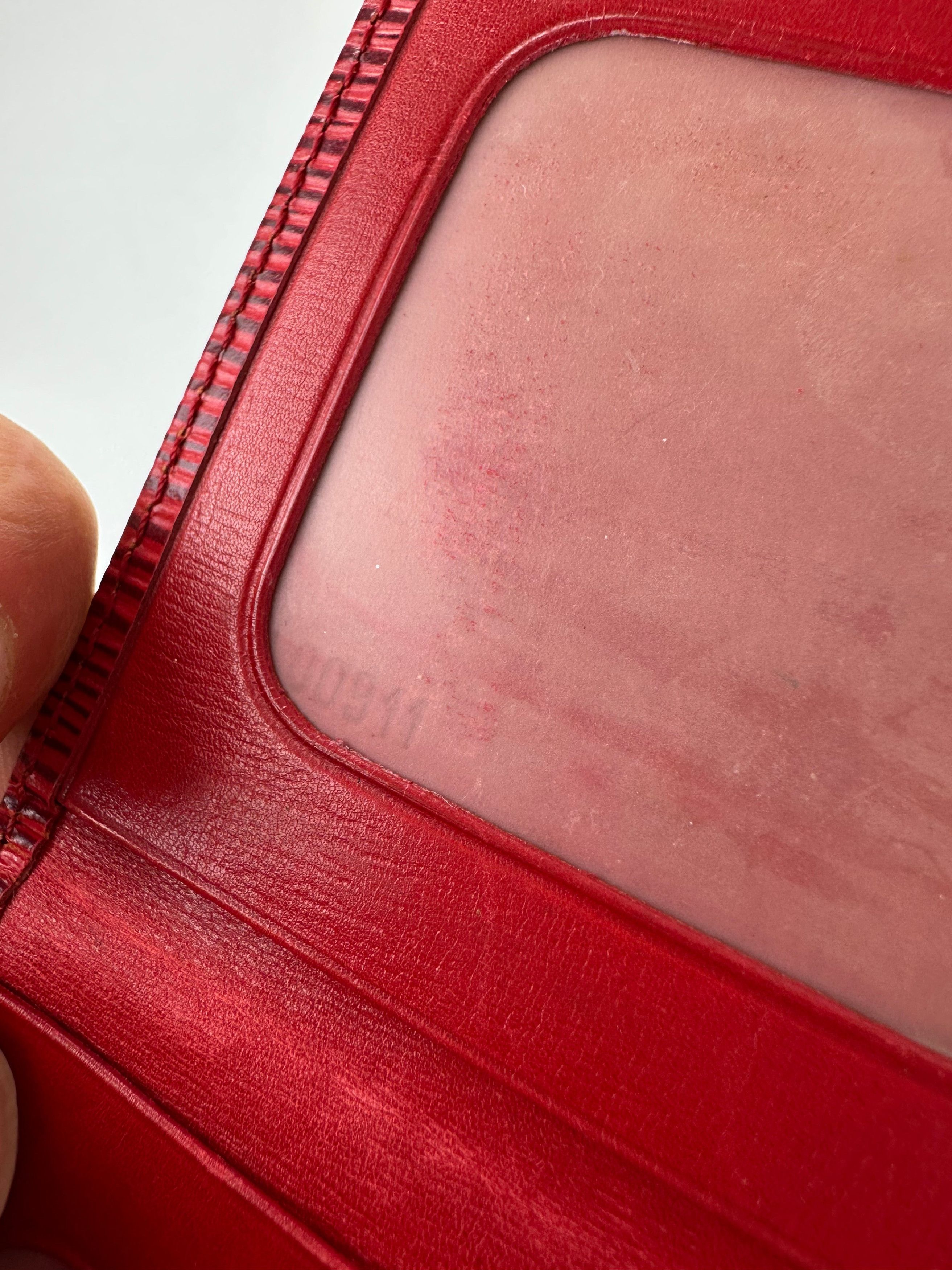 Louis Vuitton Vintage Epi Leather Card Holder Red Size ONE SIZE - 5 Thumbnail