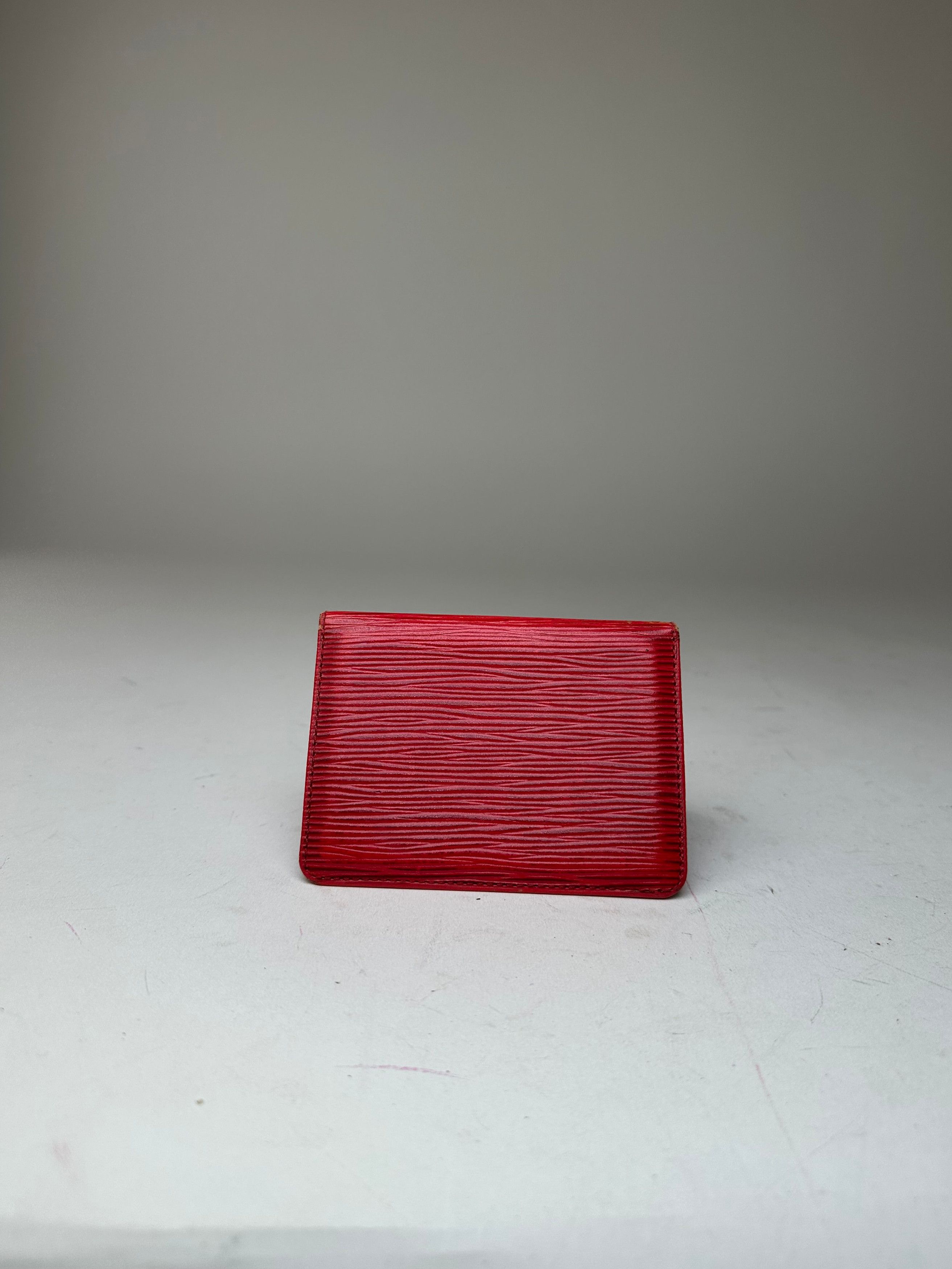 Louis Vuitton Vintage Epi Leather Card Holder Red Size ONE SIZE - 10 Thumbnail