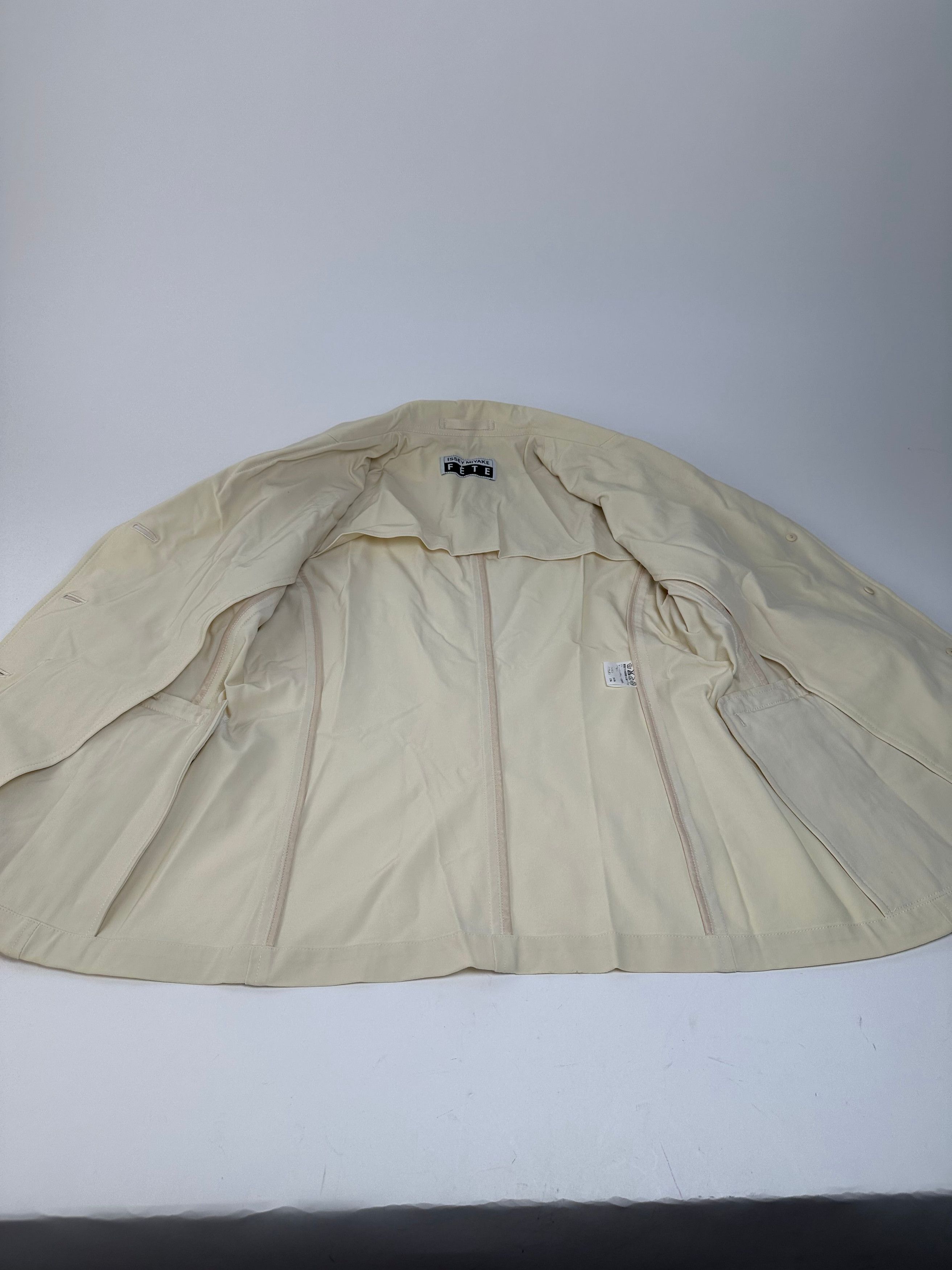 Issey Miyake Vintage Fête Blazer Nylon Cream M Size M / US 6-8 / IT 42-44 - 7 Thumbnail