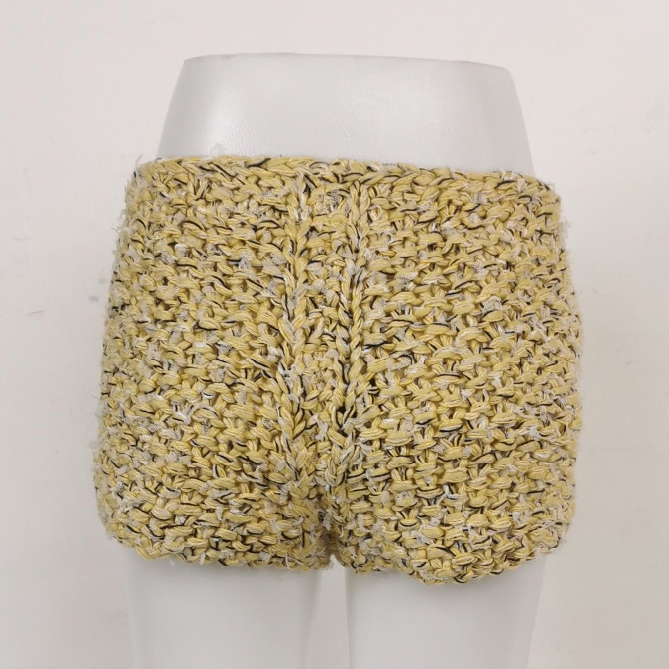 Chanel Chanel Women 36 Shorts Size 36" / US 14 / IT 50 - 2 Thumbnail