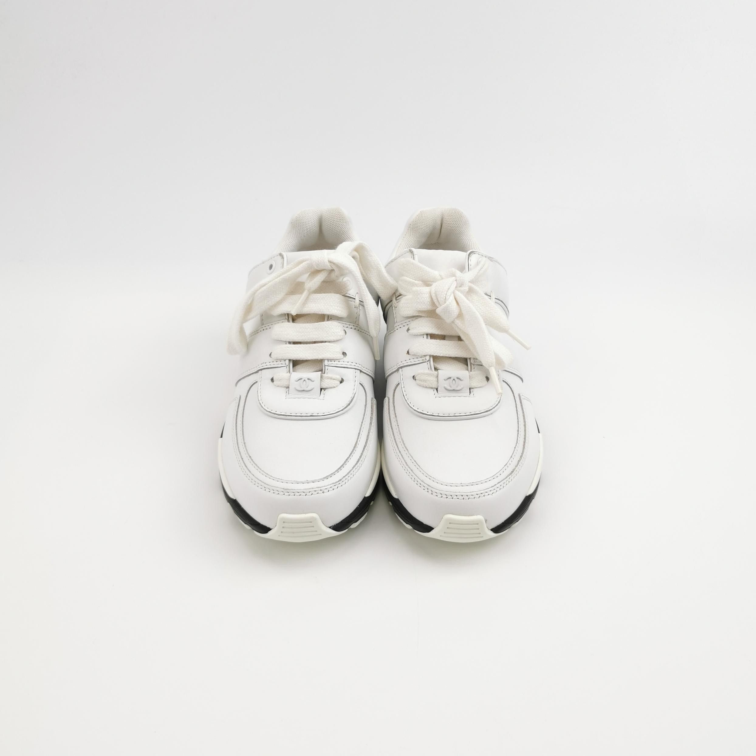 Chanel Chanel Women 5-5 Lowtop Sneakers Size US 5.5 / IT 35.5 - 3 Thumbnail