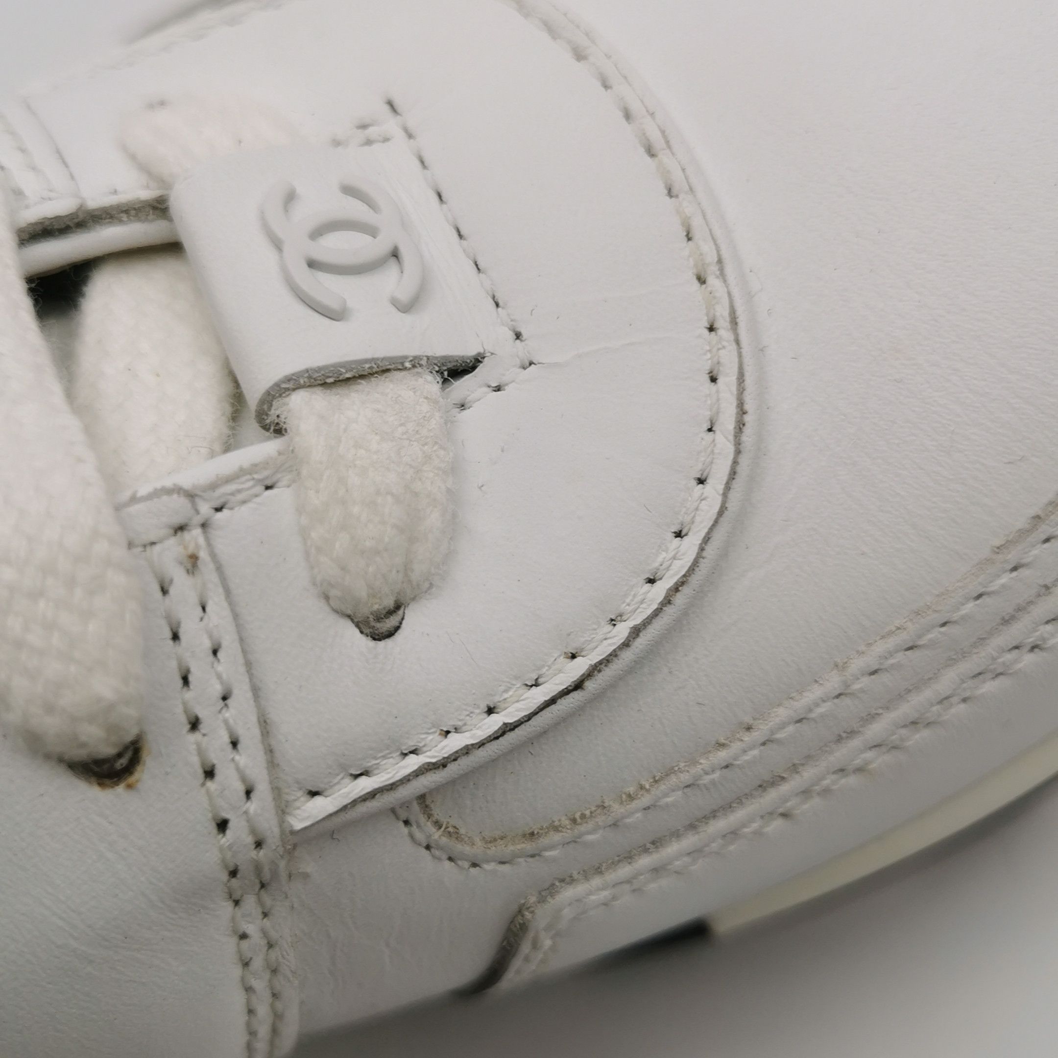 Chanel Chanel Women 5-5 Lowtop Sneakers Size US 5.5 / IT 35.5 - 10 Thumbnail