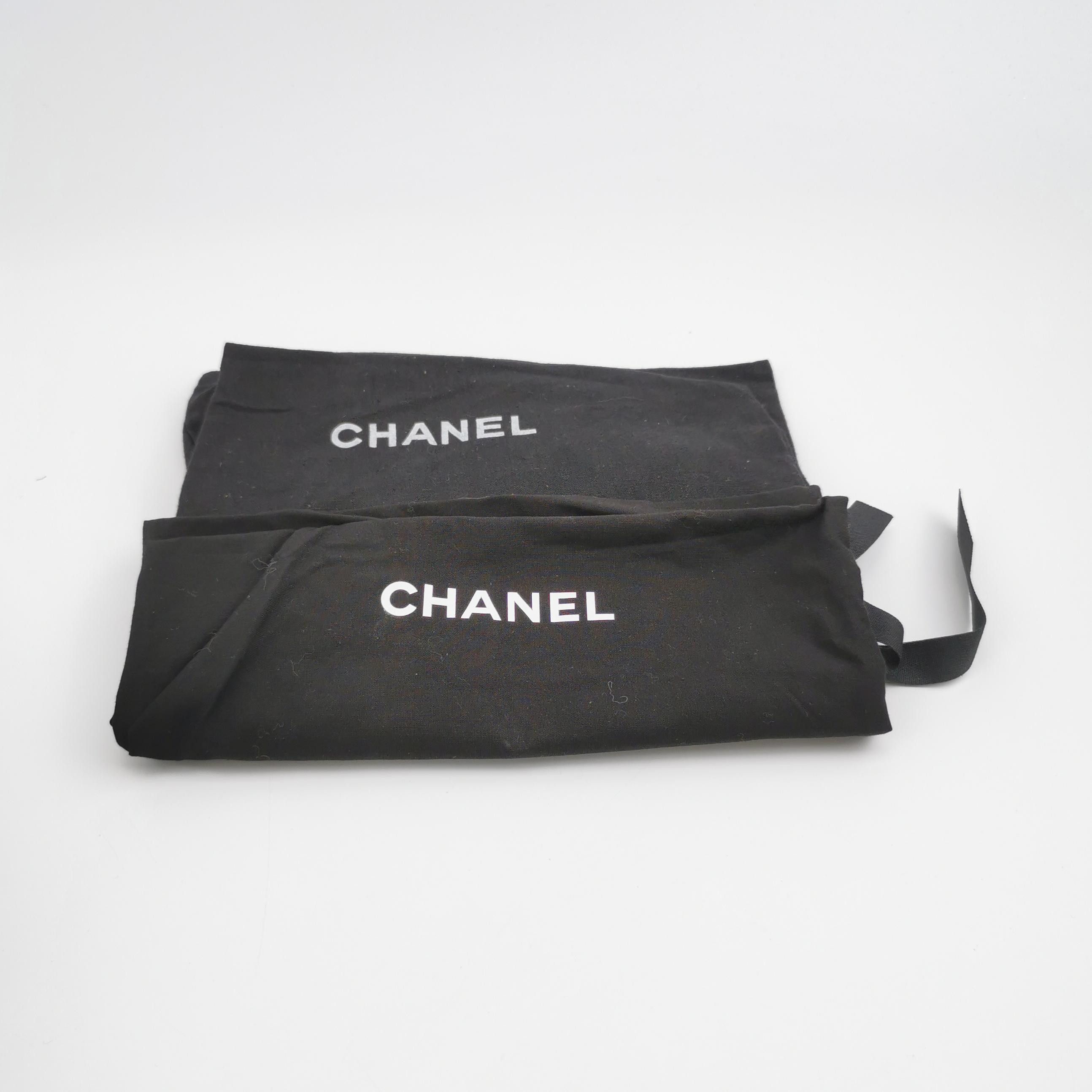 Chanel Chanel Women 5-5 Lowtop Sneakers Size US 5.5 / IT 35.5 - 6 Thumbnail