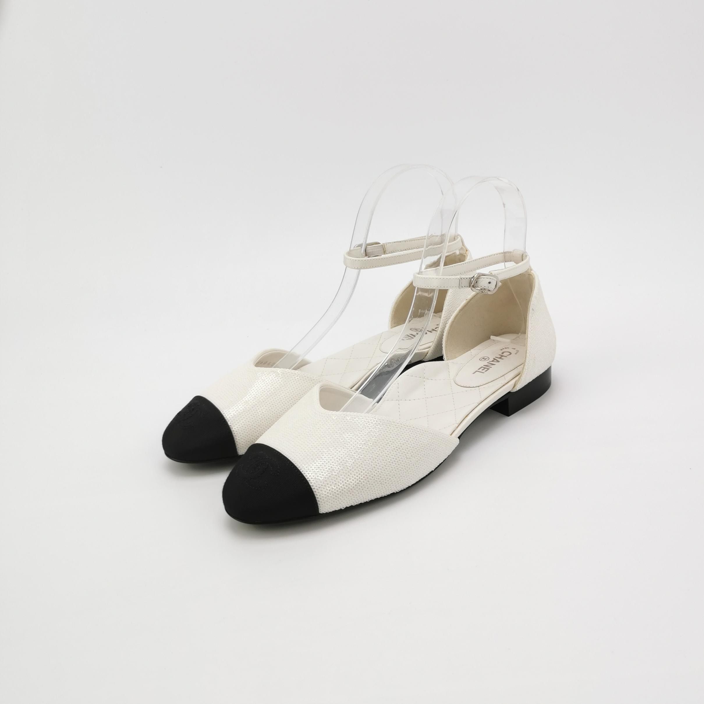 Chanel Chanel Women 8 Flats Size US 8 / IT 38 - 2 Thumbnail