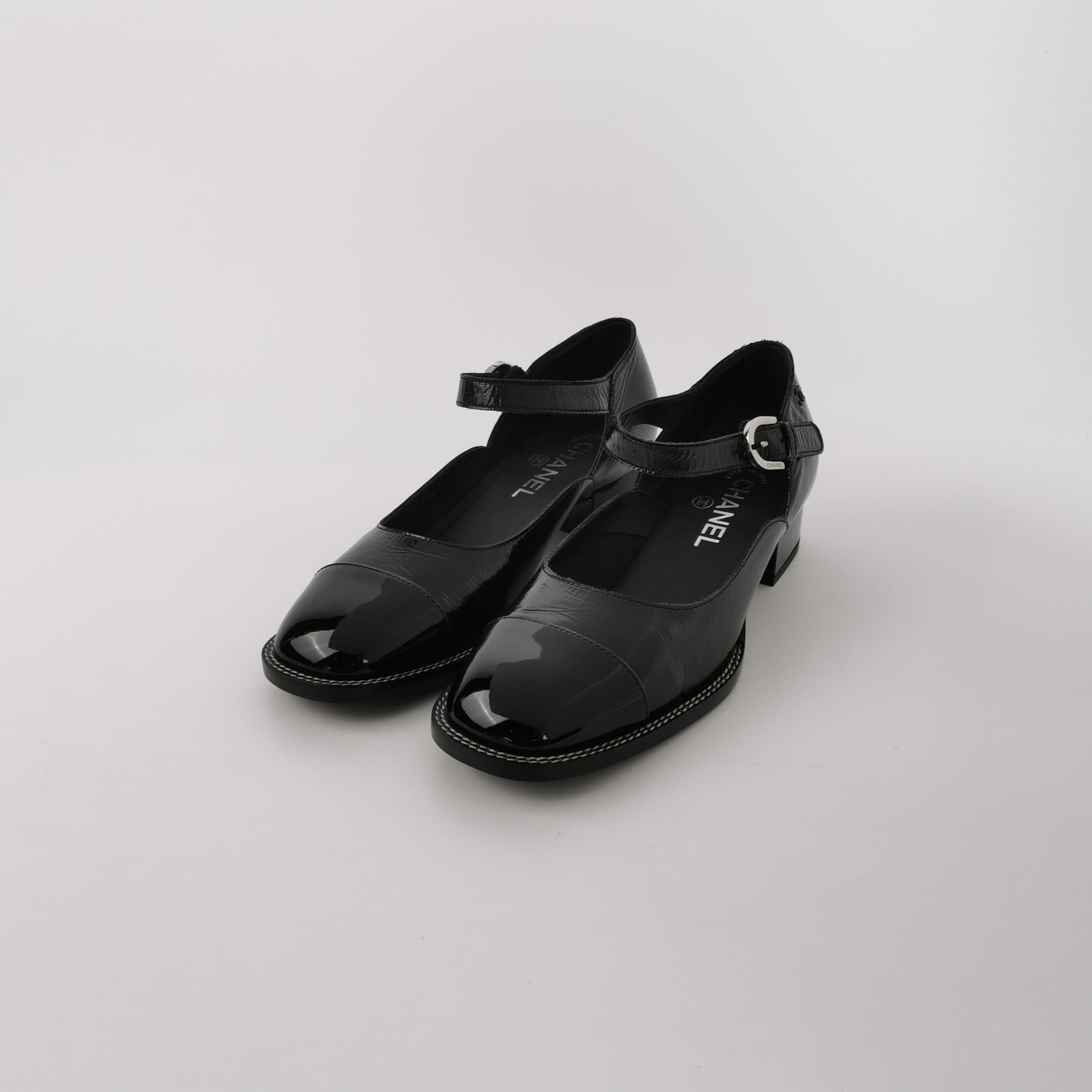 Chanel Chanel Women 8 Flats Size US 8 / IT 38 - 2 Thumbnail