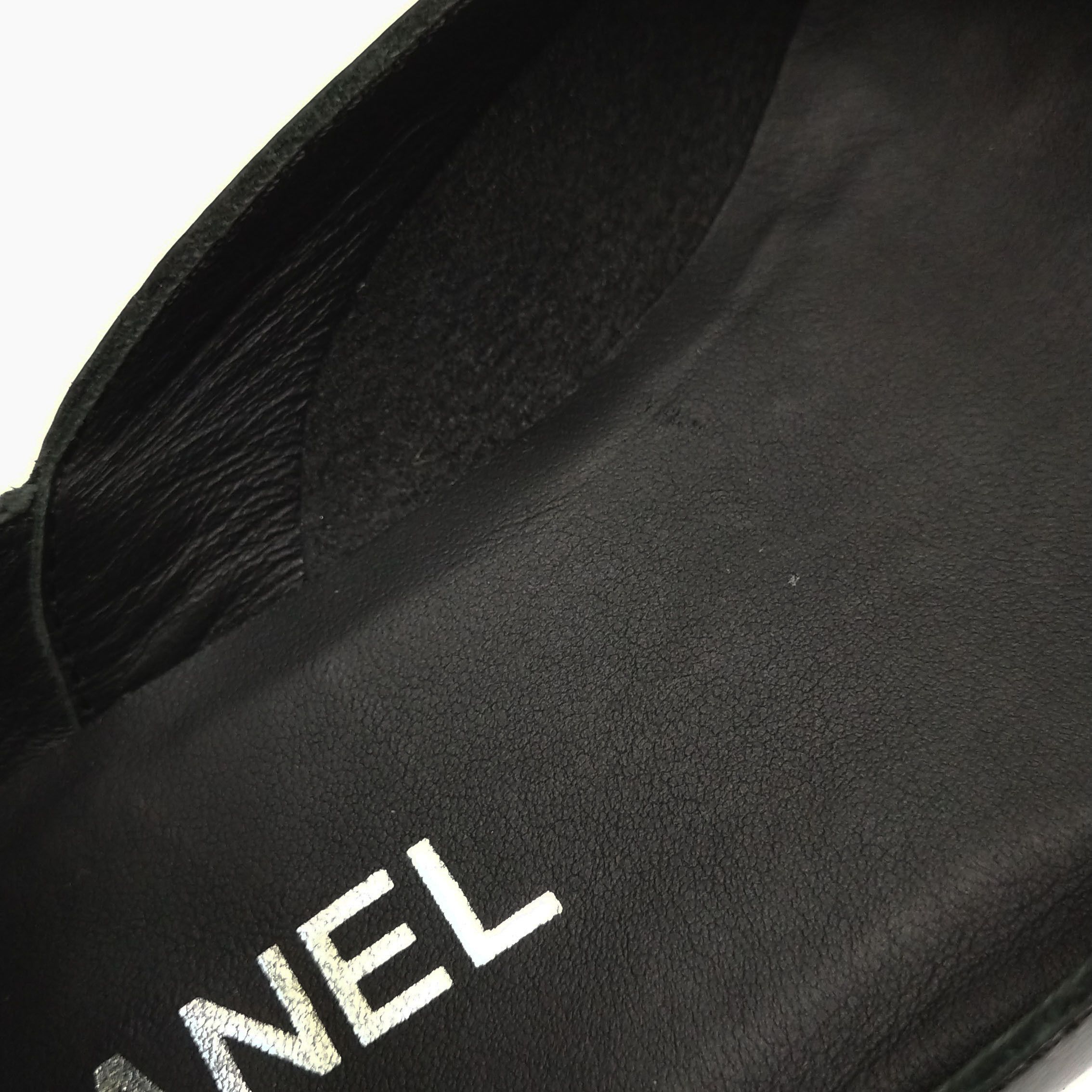 Chanel Chanel Women 8 Flats Size US 8 / IT 38 - 13 Thumbnail