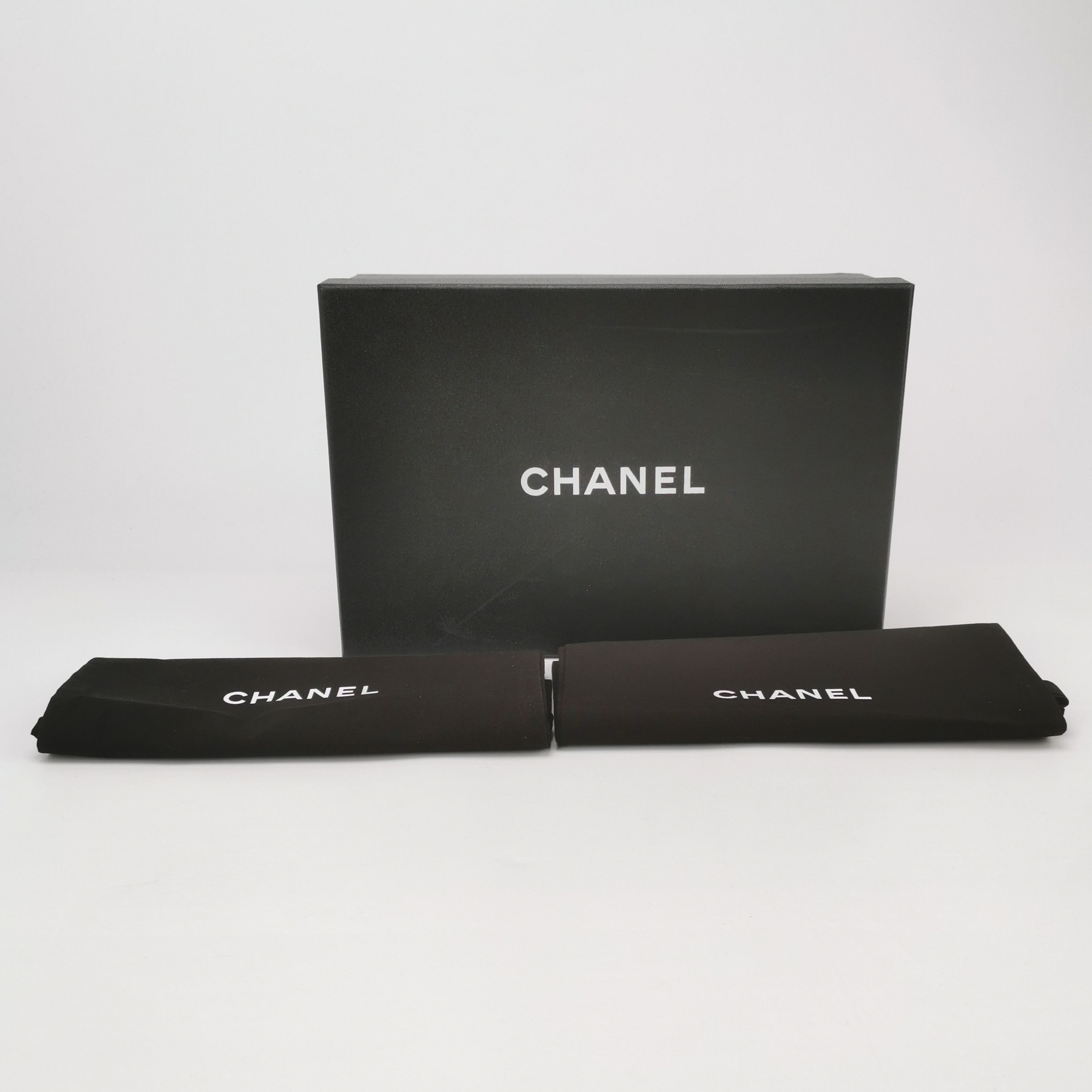 Chanel Chanel Women it_34-5 Lowtop Sneakers Size US 4.5 / IT 34.5 - 6 Thumbnail