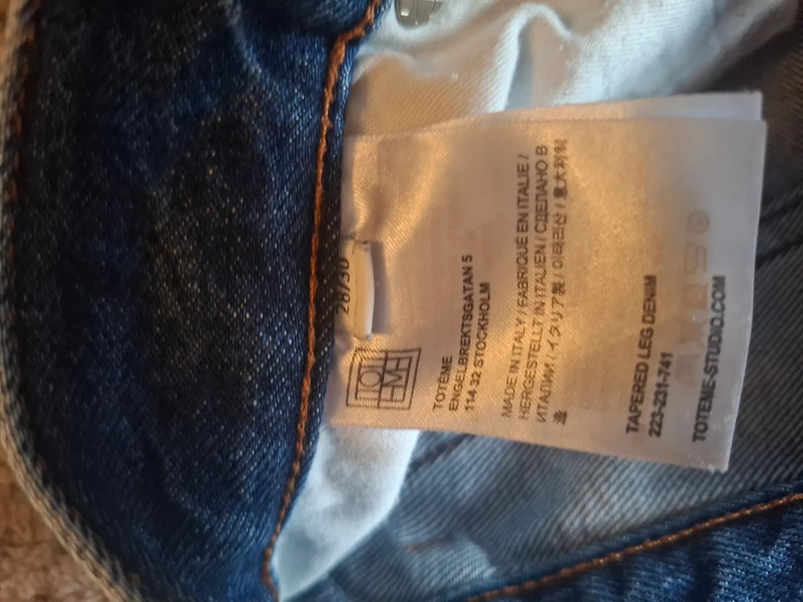 Toteme Toteme Tapered leg denim Jeans Size 28" / US 6 / IT 42 - 2 Thumbnail