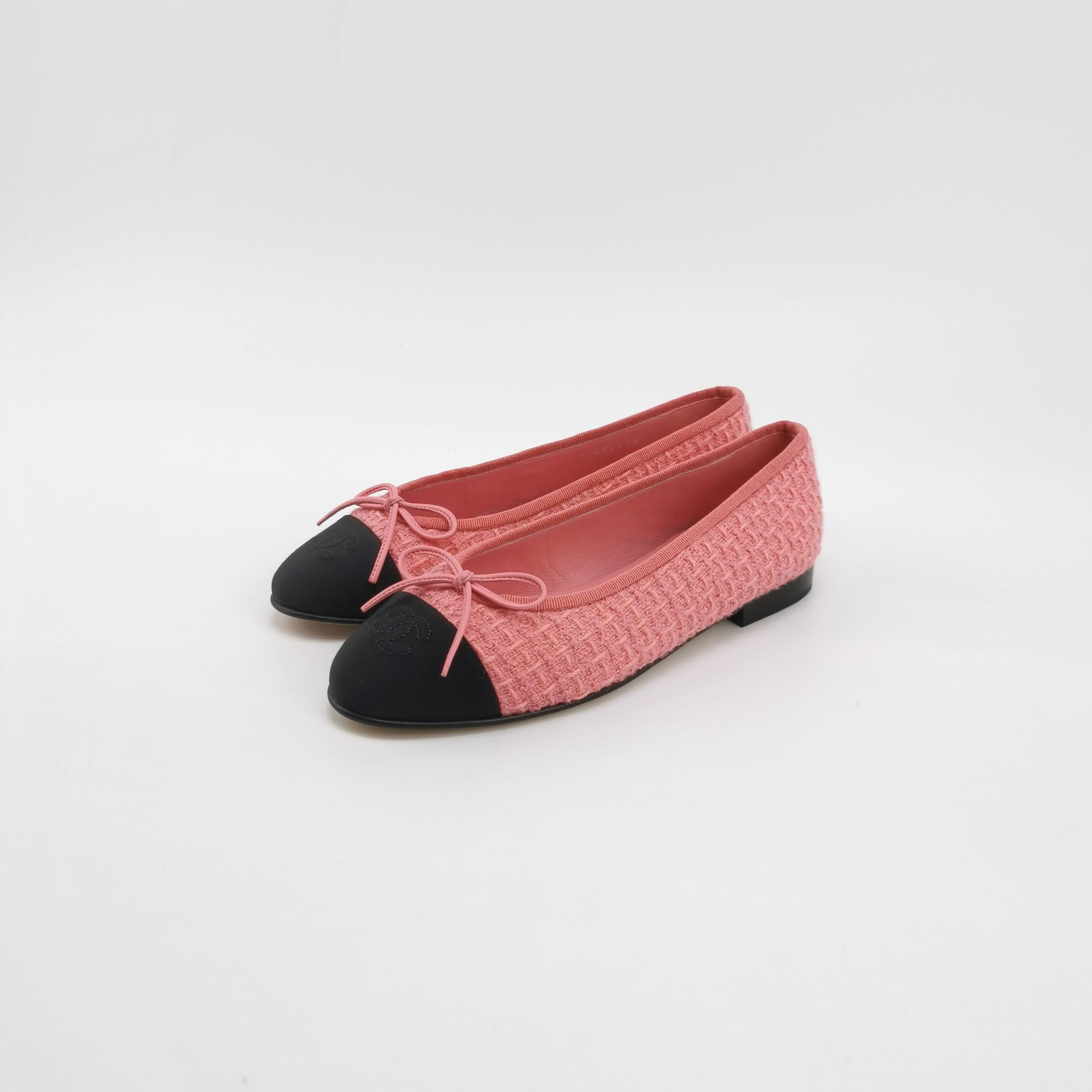 Chanel Chanel Women 6-5 Flats Size US 6.5 / IT 36.5 - 2 Thumbnail