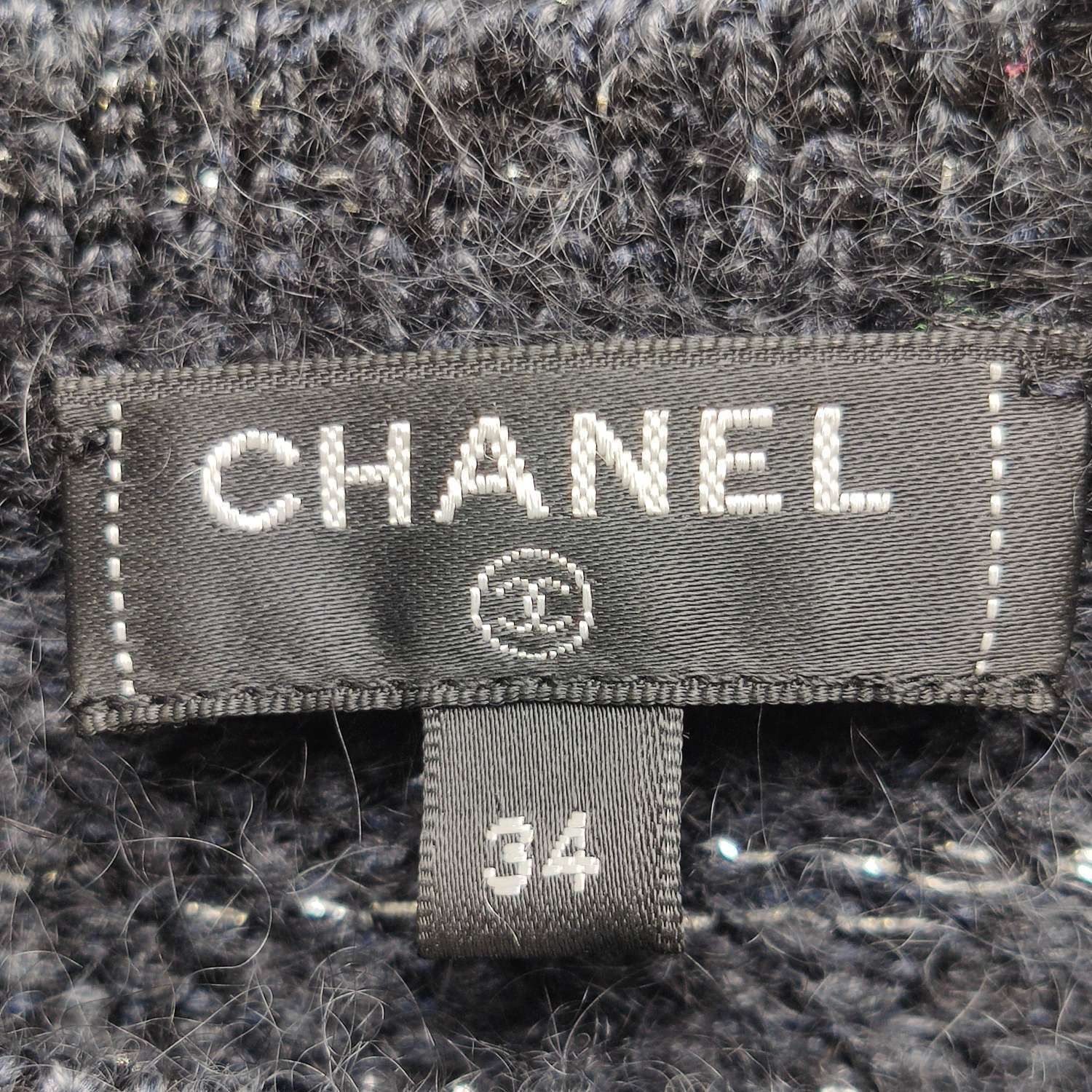 Chanel Chanel Women xs Sweaters Size XS / US 0-2 / IT 36-38 - 4 Thumbnail