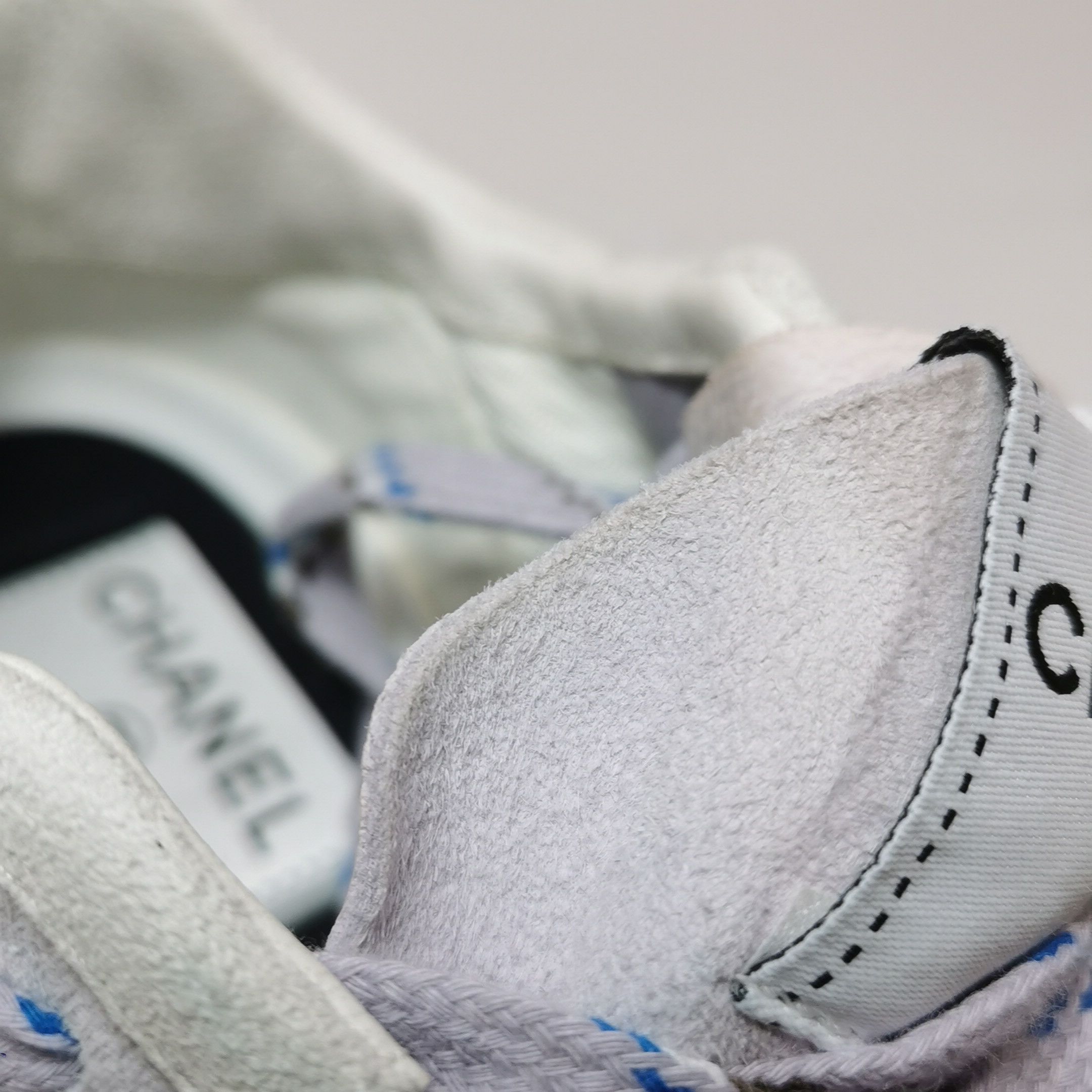 Chanel Chanel Women 6-5 Lowtop Sneakers Size US 6.5 / IT 36.5 - 7 Thumbnail