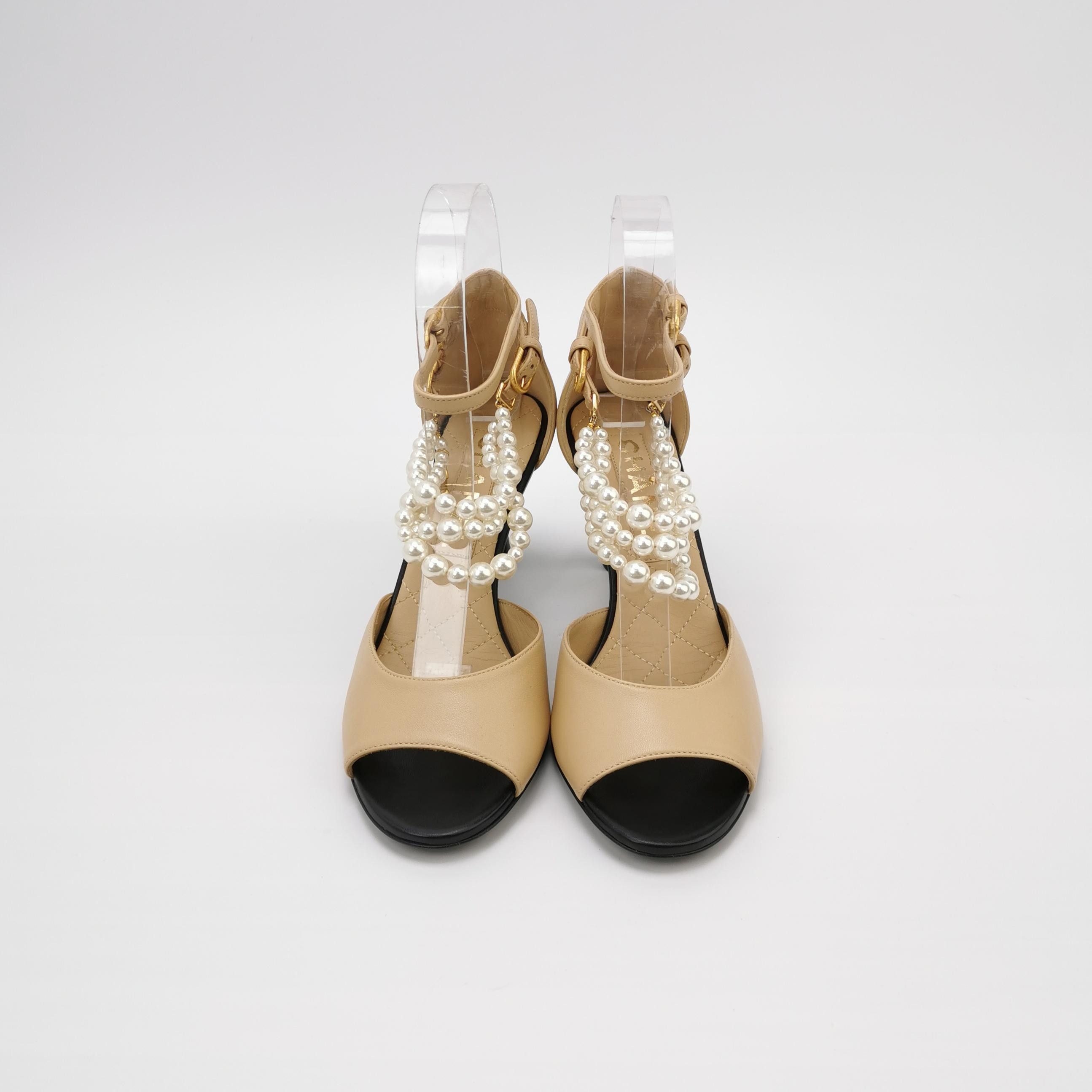 Chanel Chanel Women 6 Sandals Size US 6 / IT 36 - 3 Thumbnail