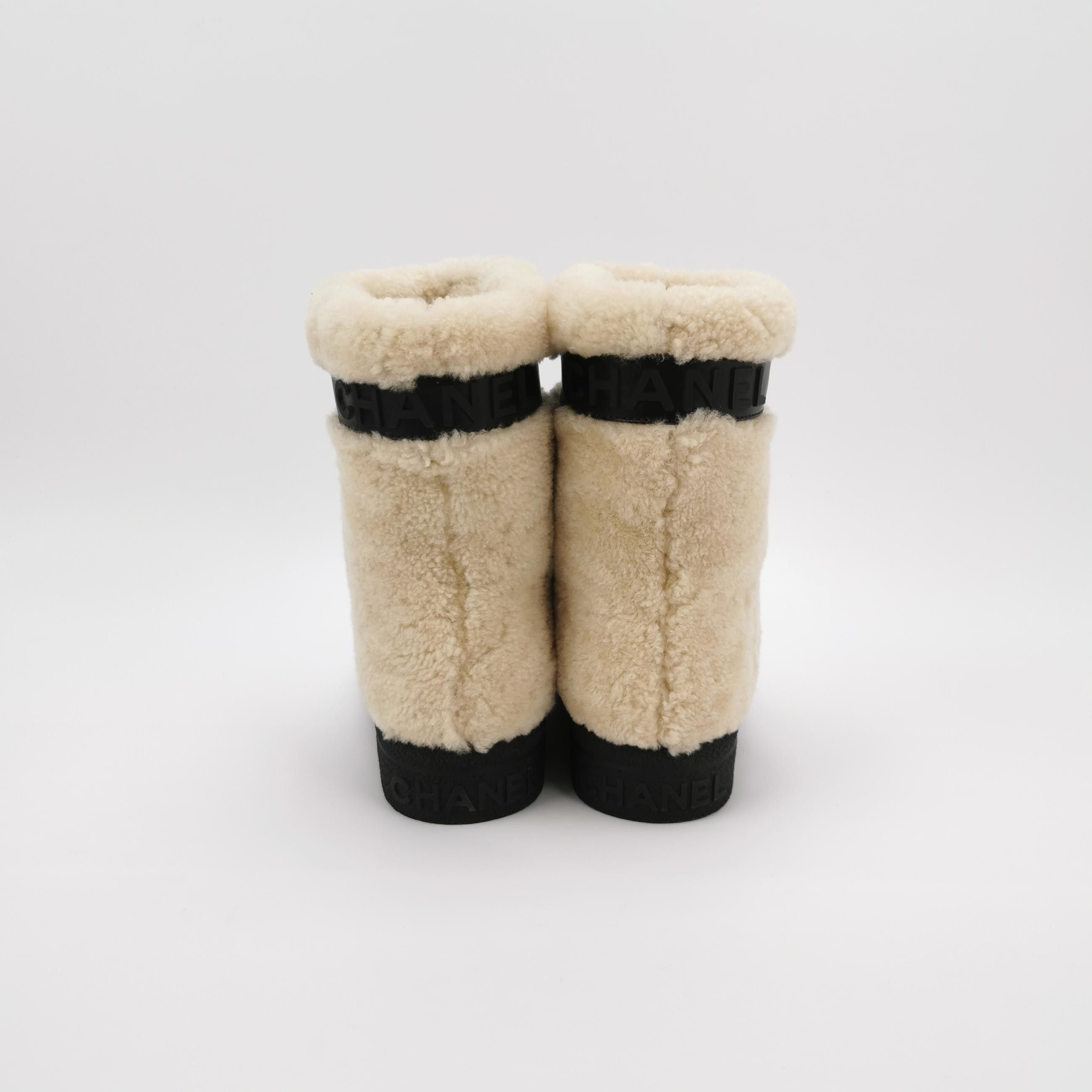 Chanel Chanel Women 7 Boots Size US 7 / IT 37 - 4 Thumbnail